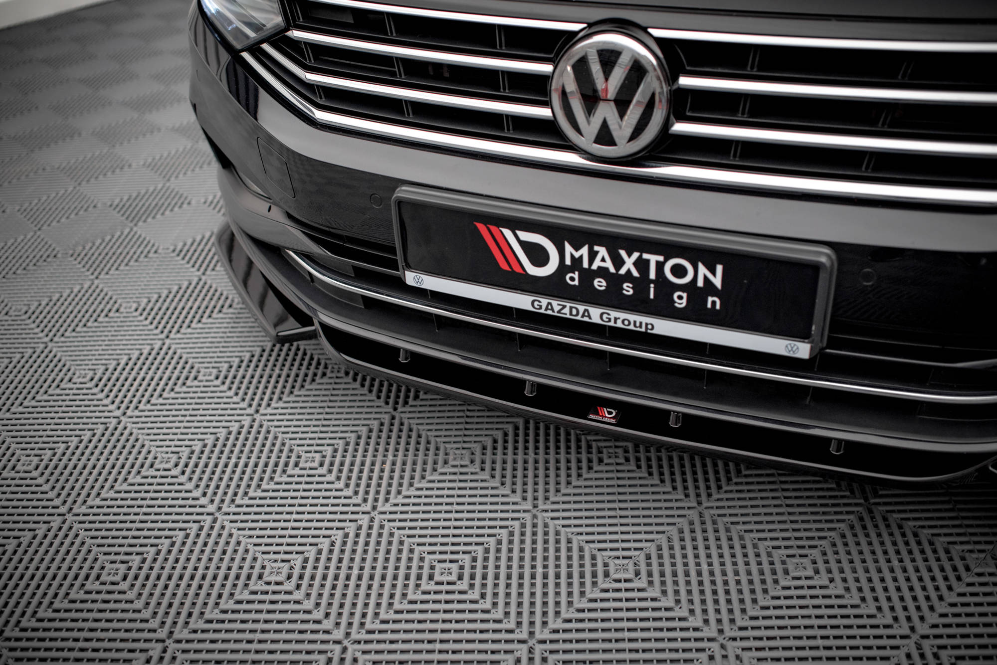 Maxton Design Street+ Spoilerlippe Front Ansatz V.1 passend für VW Passat B8 Facelift schwarz Hochglanz
