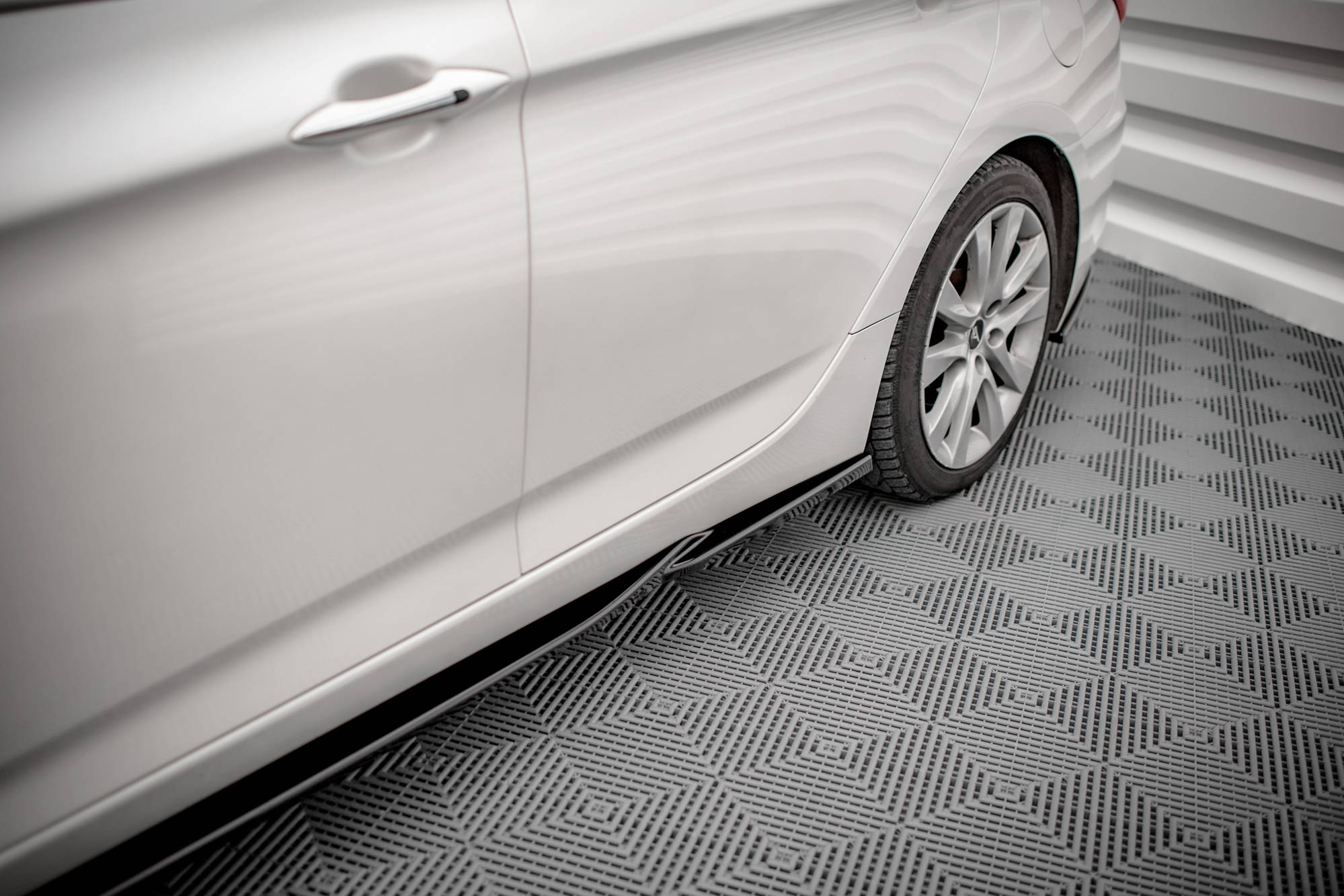 Maxton Design Street+ Seitenschweller Leisten passend für Hyundai I40 Mk1 schwarz Hochglanz