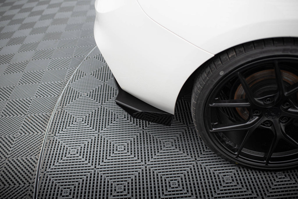 Maxton Design Street Pro Heck Ansatz Flaps Diffusor V.2 + Flaps passend für BMW 1er F20 M140i schwarz Hochglanz