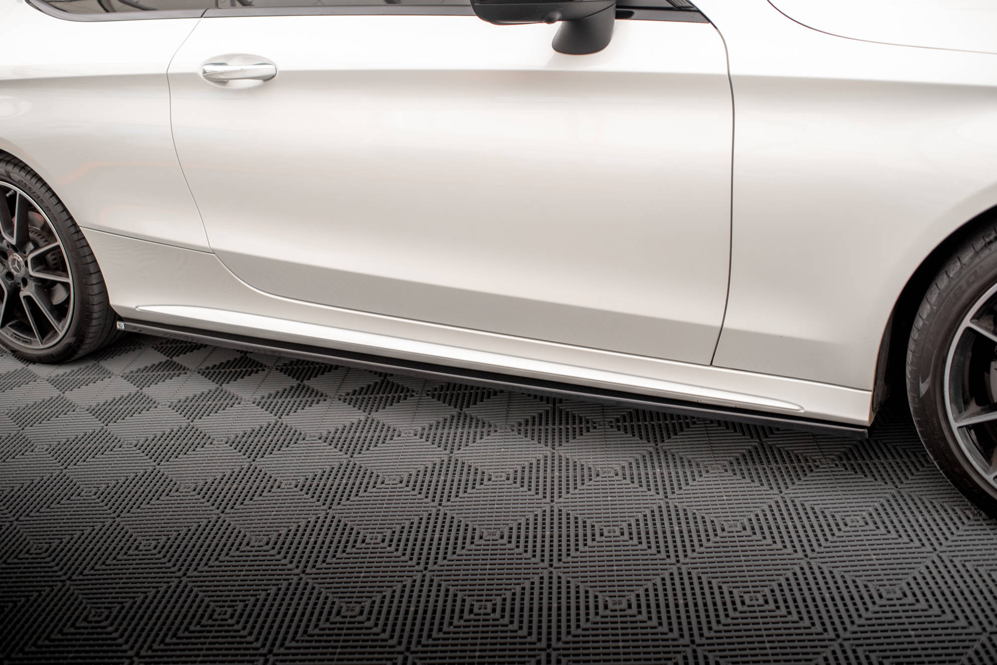 Maxton Design Street+ Seitenschweller Leisten passend für Mercedes-Benz C Coupe AMG-Line C205 Facelift schwarz Hochglanz