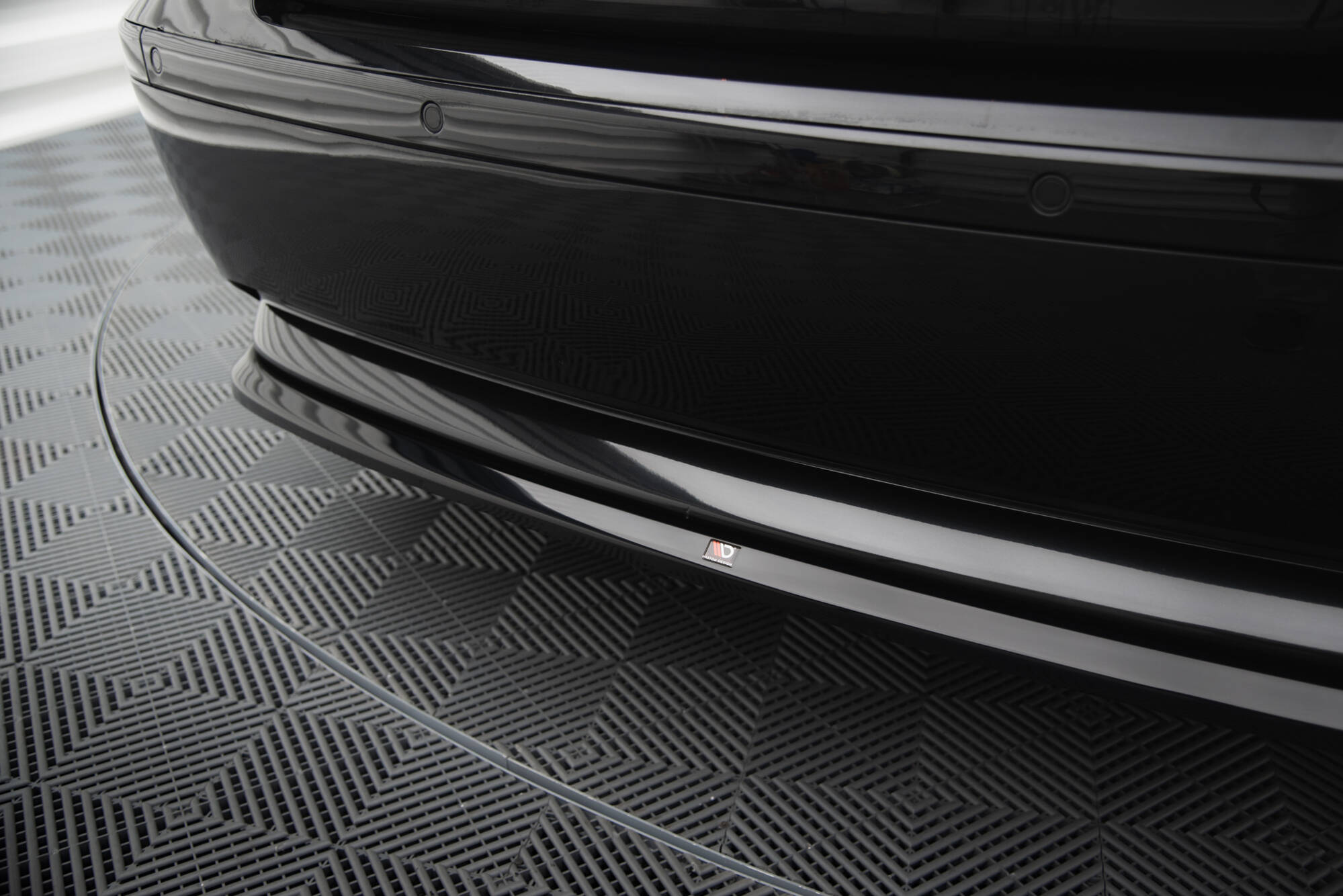 Maxton Design Heckansatz BMW 7 E65 schwarz Hochglanz für BMW 7er E65