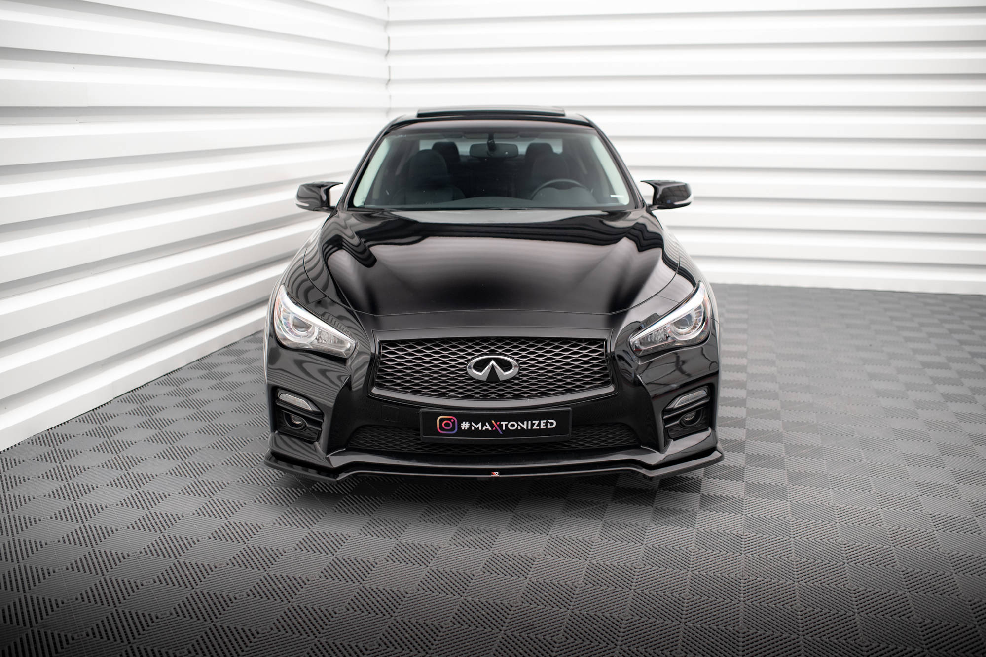 Maxton Design Street+ Spoilerlippe Front Ansatz V.1 passend für Infiniti Q50 S Mk1 schwarz Hochglanz