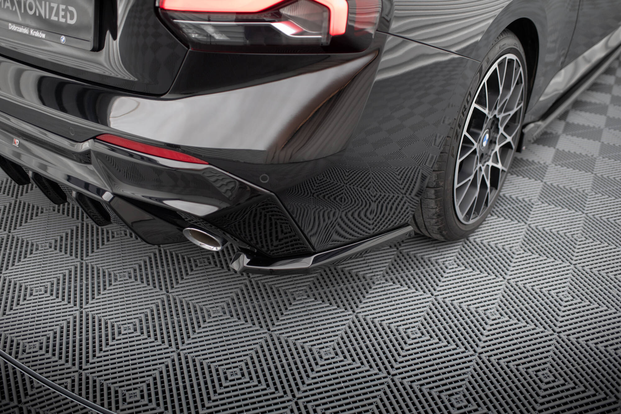 Maxton Design Heck Ansatz Flaps Diffusor V.3 passend für BMW 2 G42 schwarz Hochglanz