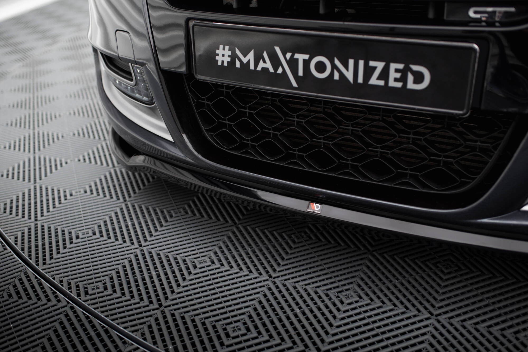 Maxton Design Street+ Spoilerlippe Front Ansatz V.1 passend für Renault Megane GT Mk3 Facelift schwarz Hochglanz