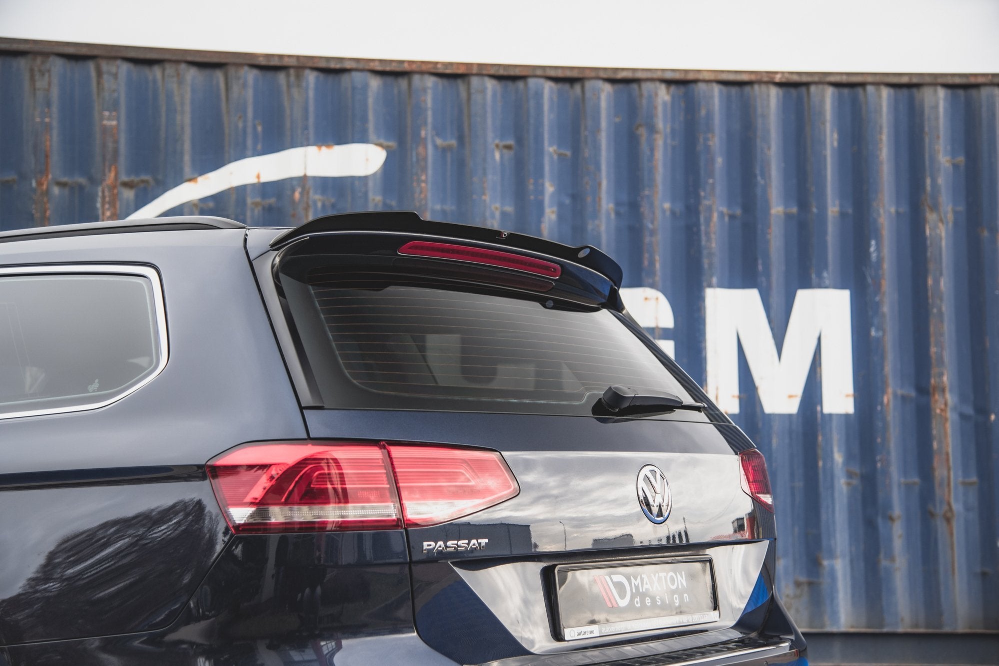 Maxton Design Spoiler CAP passend für VW Passat B8 Variant schwarz Hochglanz