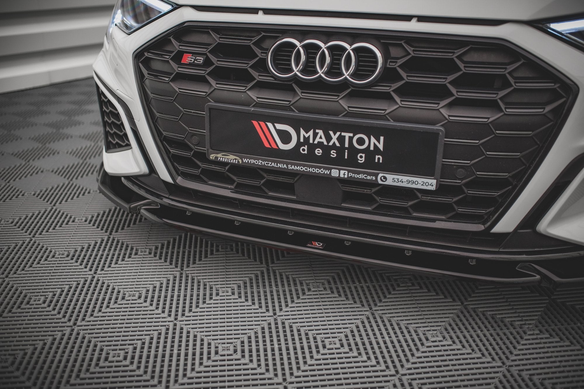 Maxton Design Street+ Spoilerlippe Front Ansatz V.3 passend für Audi S3 / A3 S-Line 8Y schwarz Hochglanz