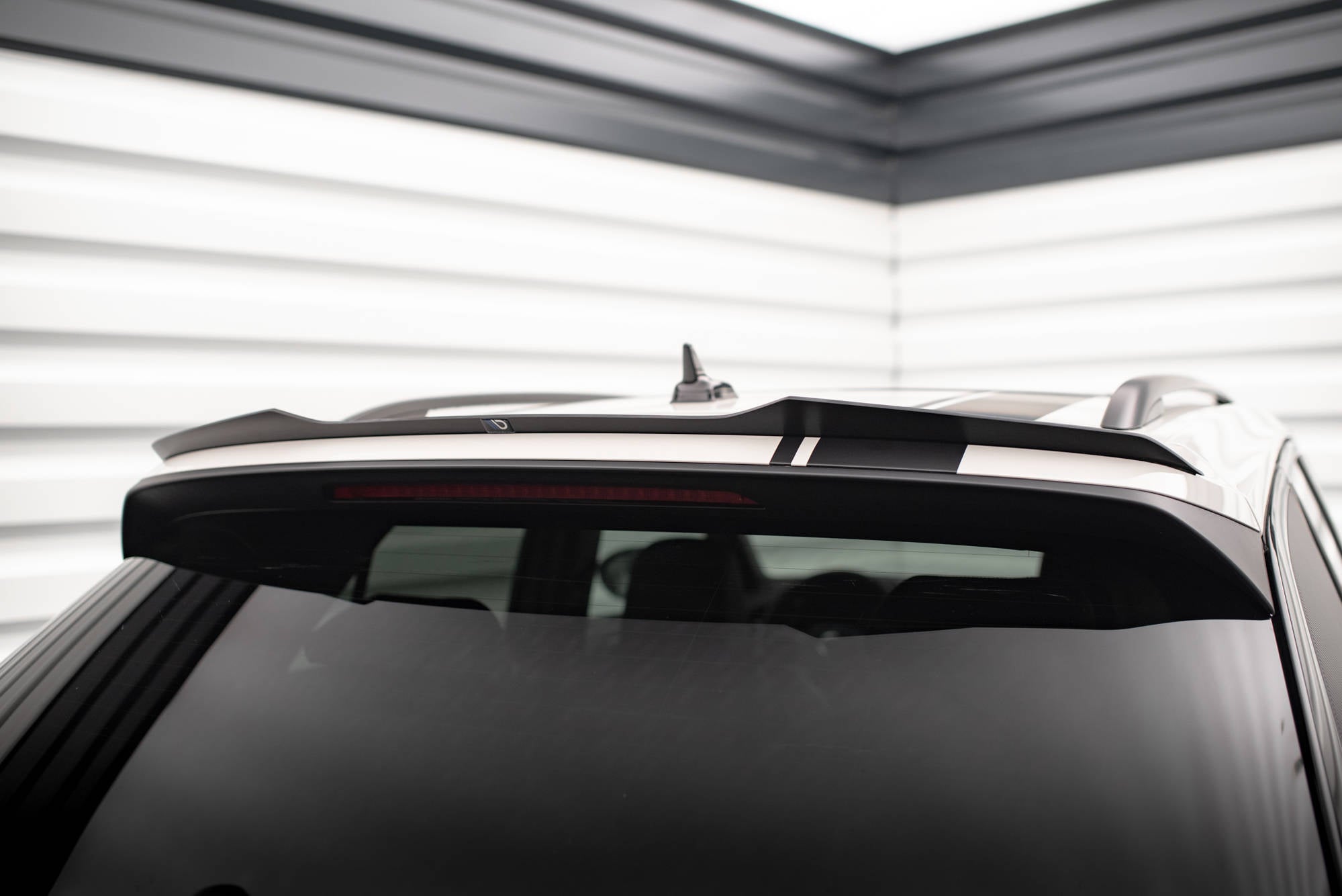 Maxton Design Spoiler CAP passend für VW T-Roc R / R-Line Mk1 schwarz Hochglanz