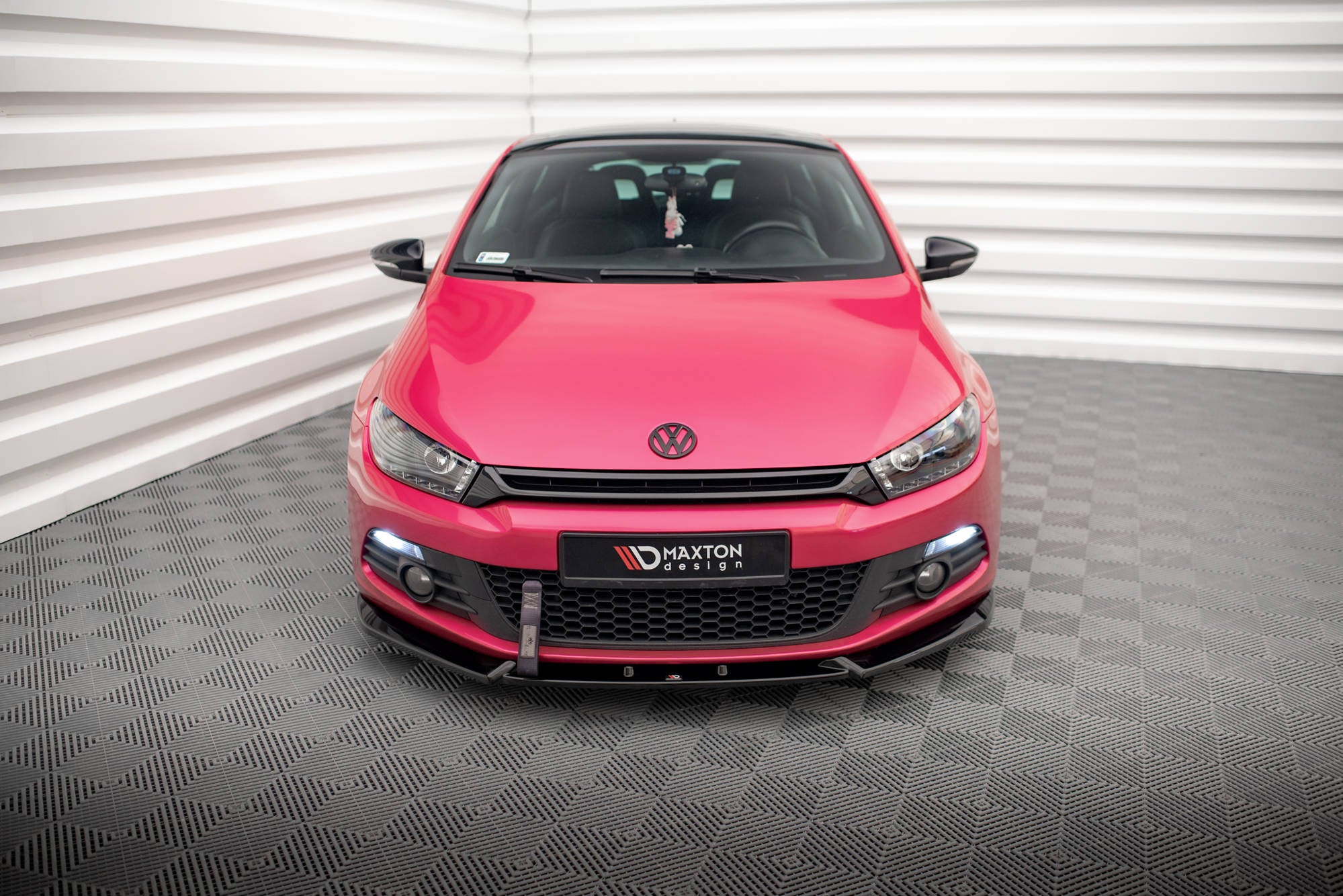 Maxton Design Street+ Spoilerlippe Front Ansatz V.3 passend für VW Scirocco Mk3 schwarz Hochglanz