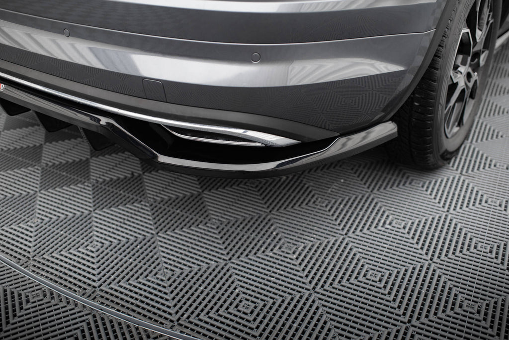 Maxton Design Street+ Mittlerer Diffusor RACE passend für Skoda Kodiaq Sportline Mk1 / Mk1 Facelift schwarz Hochglanz
