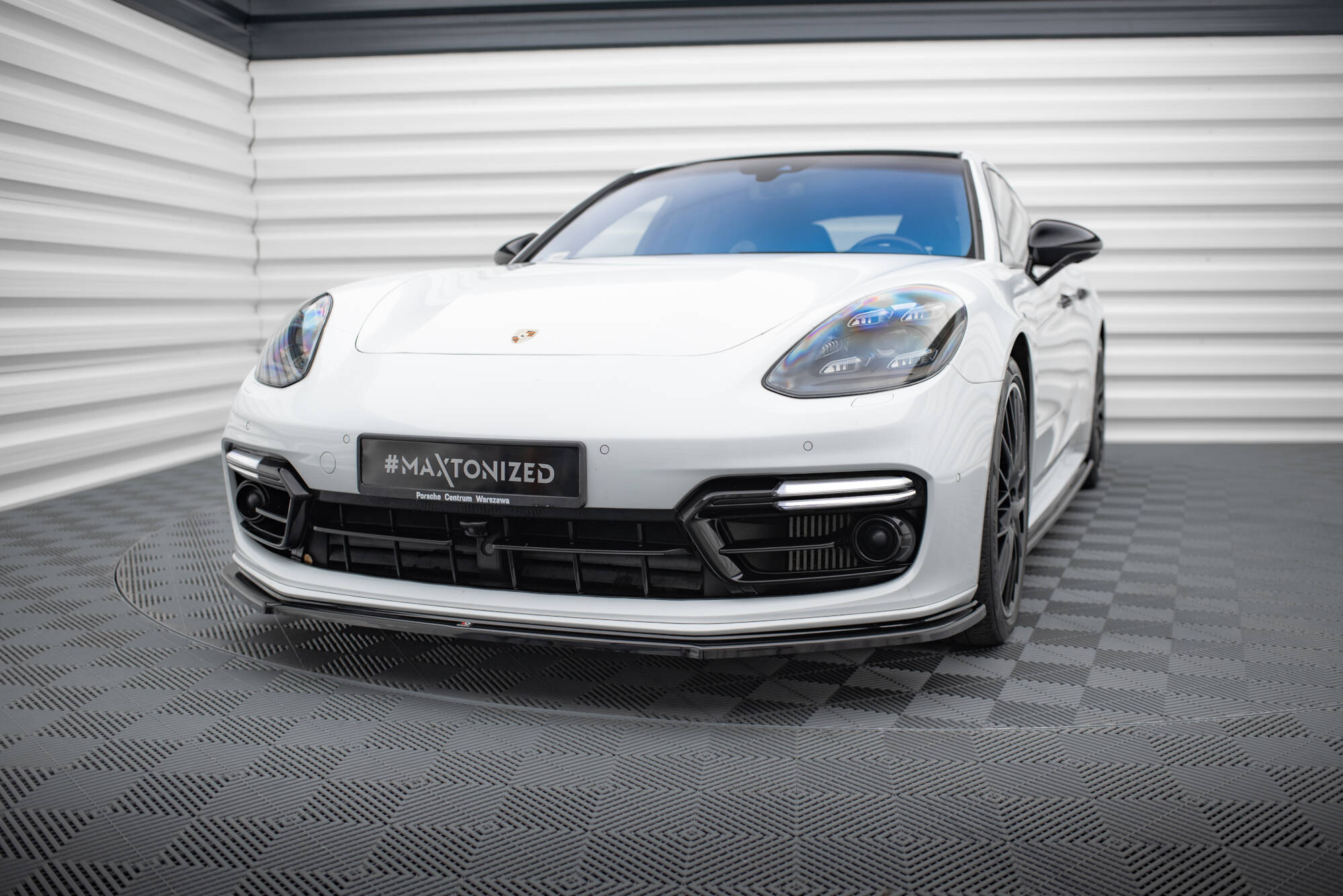 Maxton Design Street+ Spoilerlippe Front Ansatz passend für Porsche Panamera GTS 971 schwarz Hochglanz