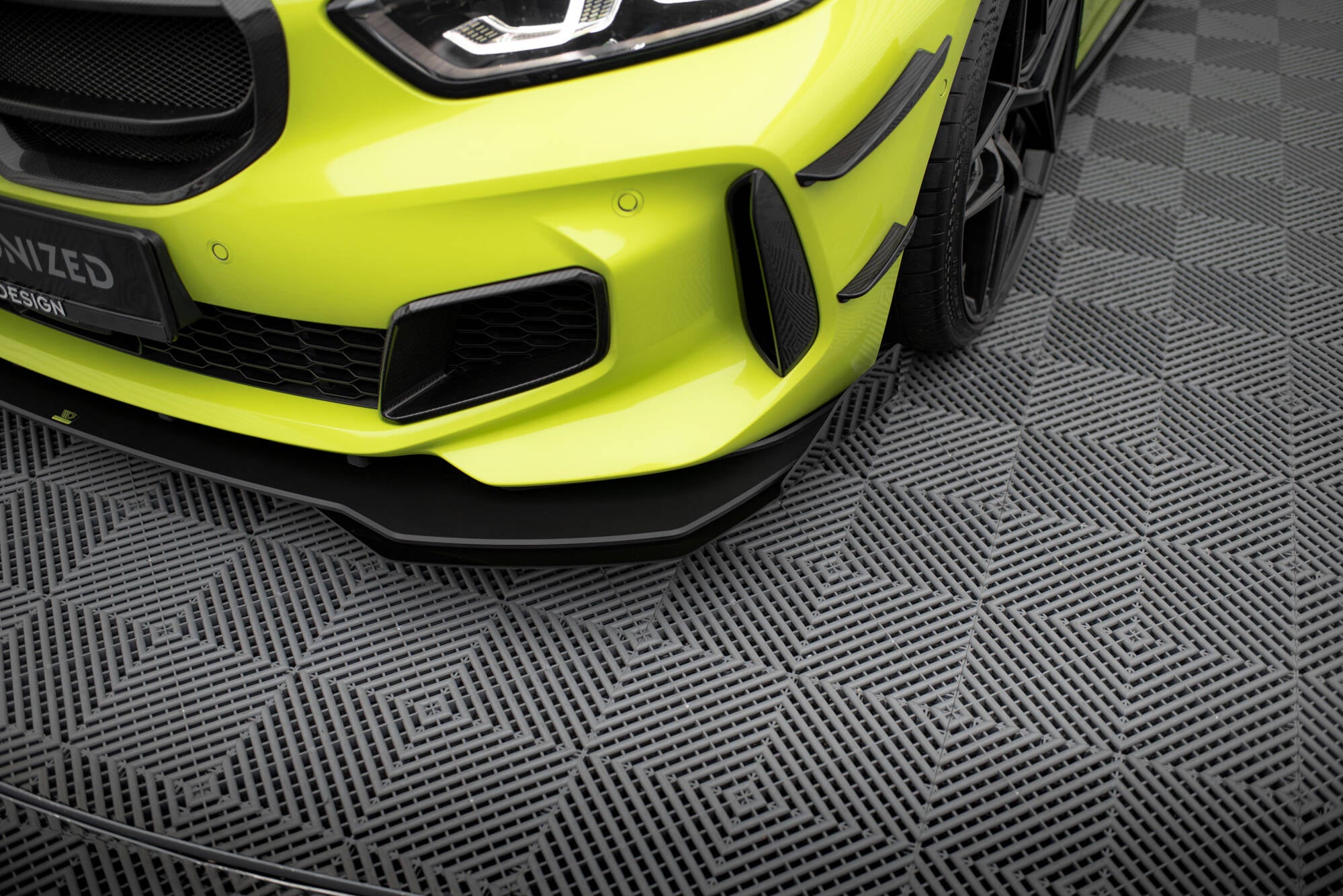 Maxton Design Street Pro Street+ Spoilerlippe Front Ansatz + Flaps passend für BMW 1er M-Paket / M135i / 128ti F40 schwarz Hochglanz
