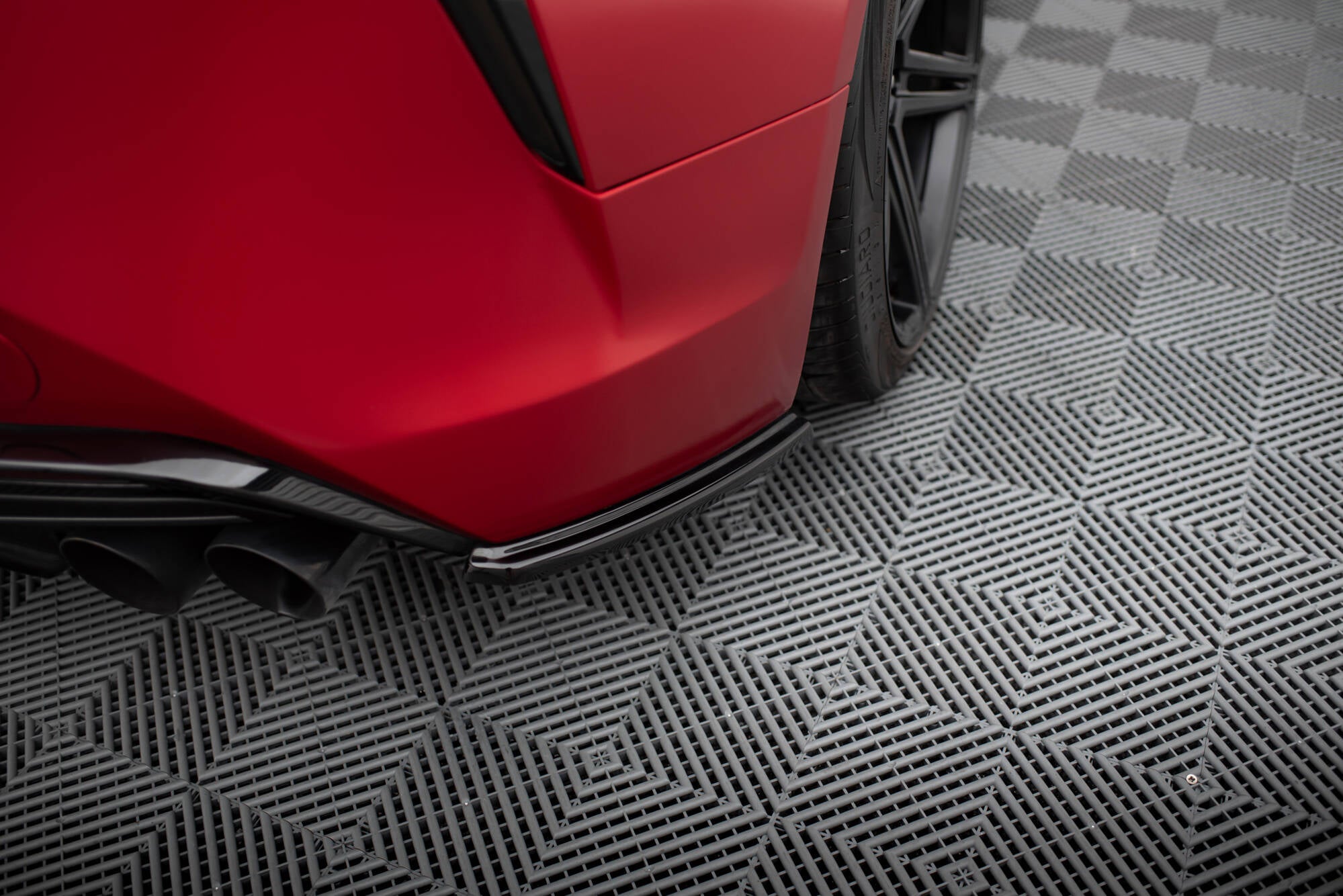 Maxton Design Heck Ansatz Flaps Diffusor passend für Lexus LC 500 schwarz Hochglanz