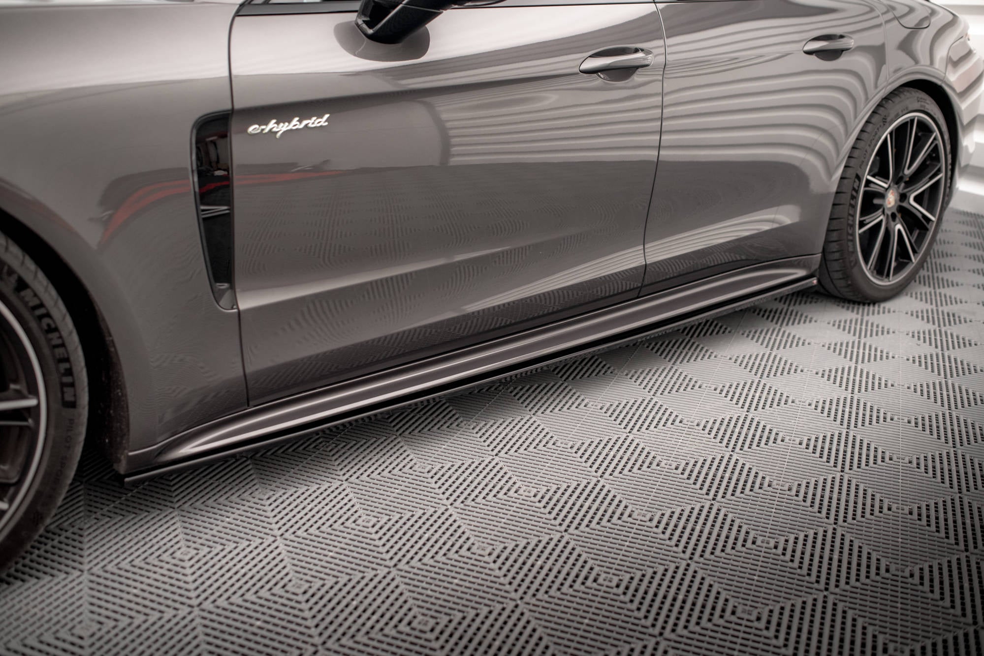 Maxton Design Street+ Seitenschweller Leisten passend für V.1 passend für Porsche Panamera Turbo S E-Hybrid / Panamera E-Hybrid / Panamera 4S 971 schwarz Hochglanz