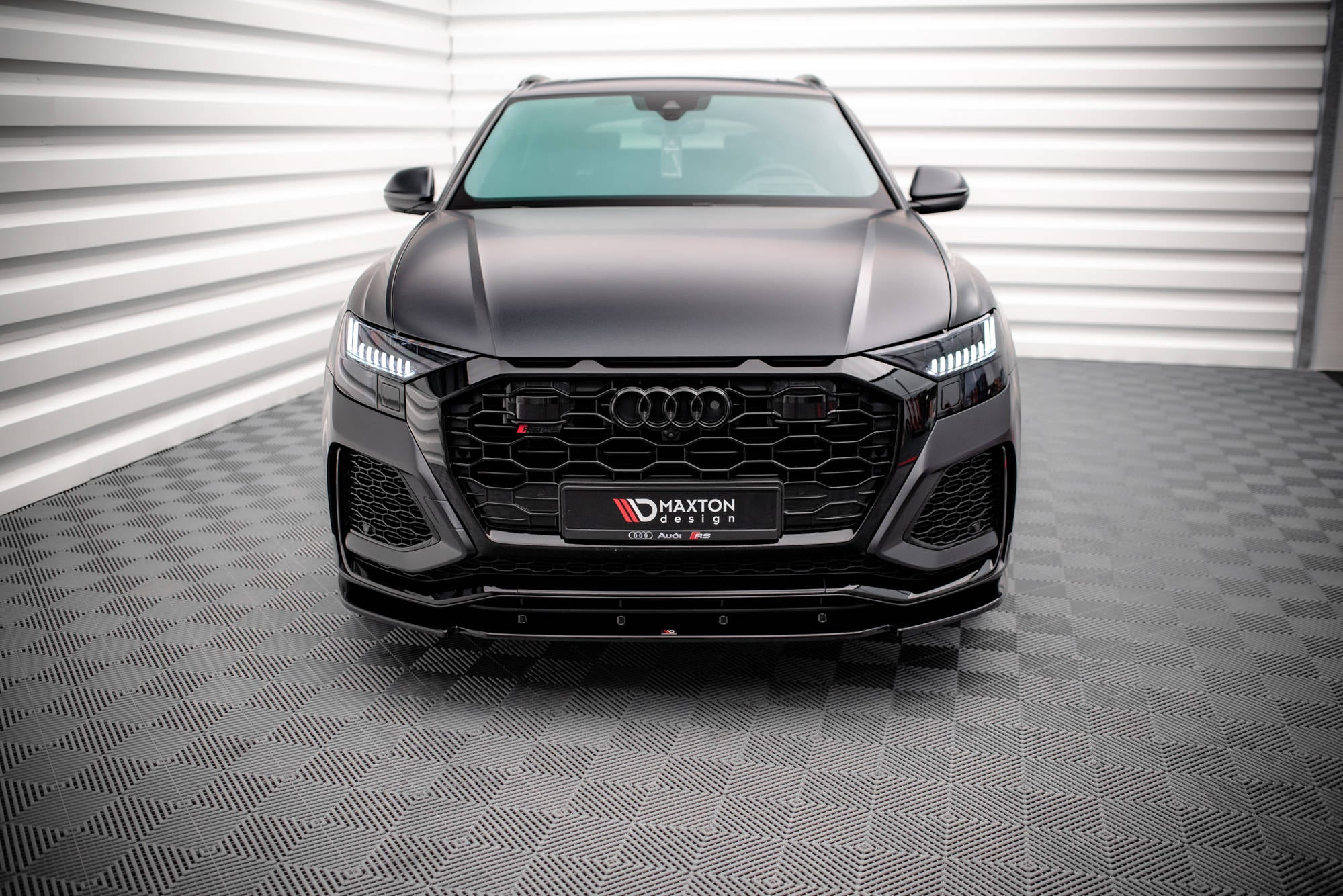 Maxton Design Street+ Spoilerlippe Front Ansatz V.1 passend für Audi RSQ8 Mk1 schwarz Hochglanz