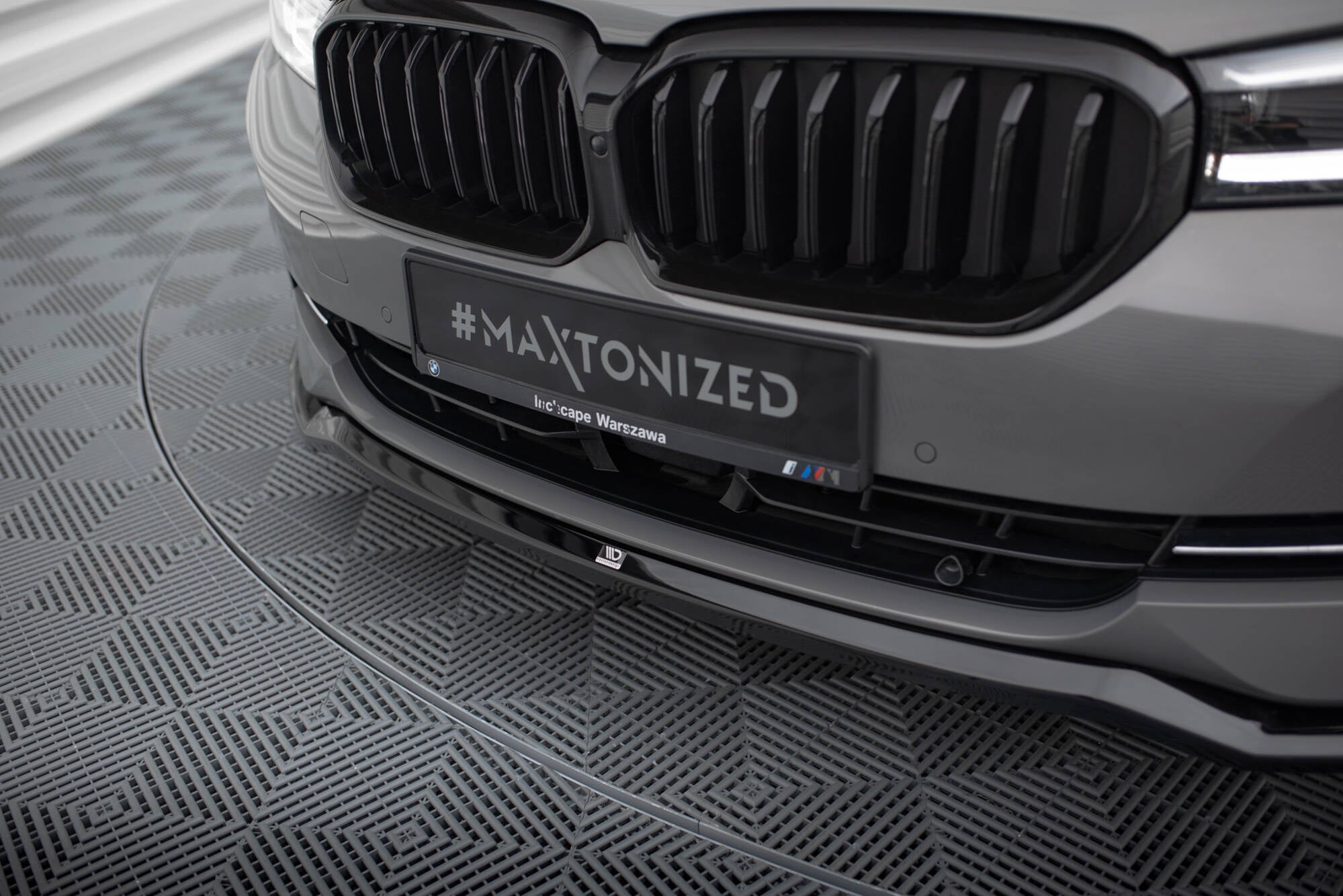 Maxton Design Street+ Spoilerlippe Front Ansatz V.2 passend für BMW 5er G30 / G31 Facelift schwarz Hochglanz