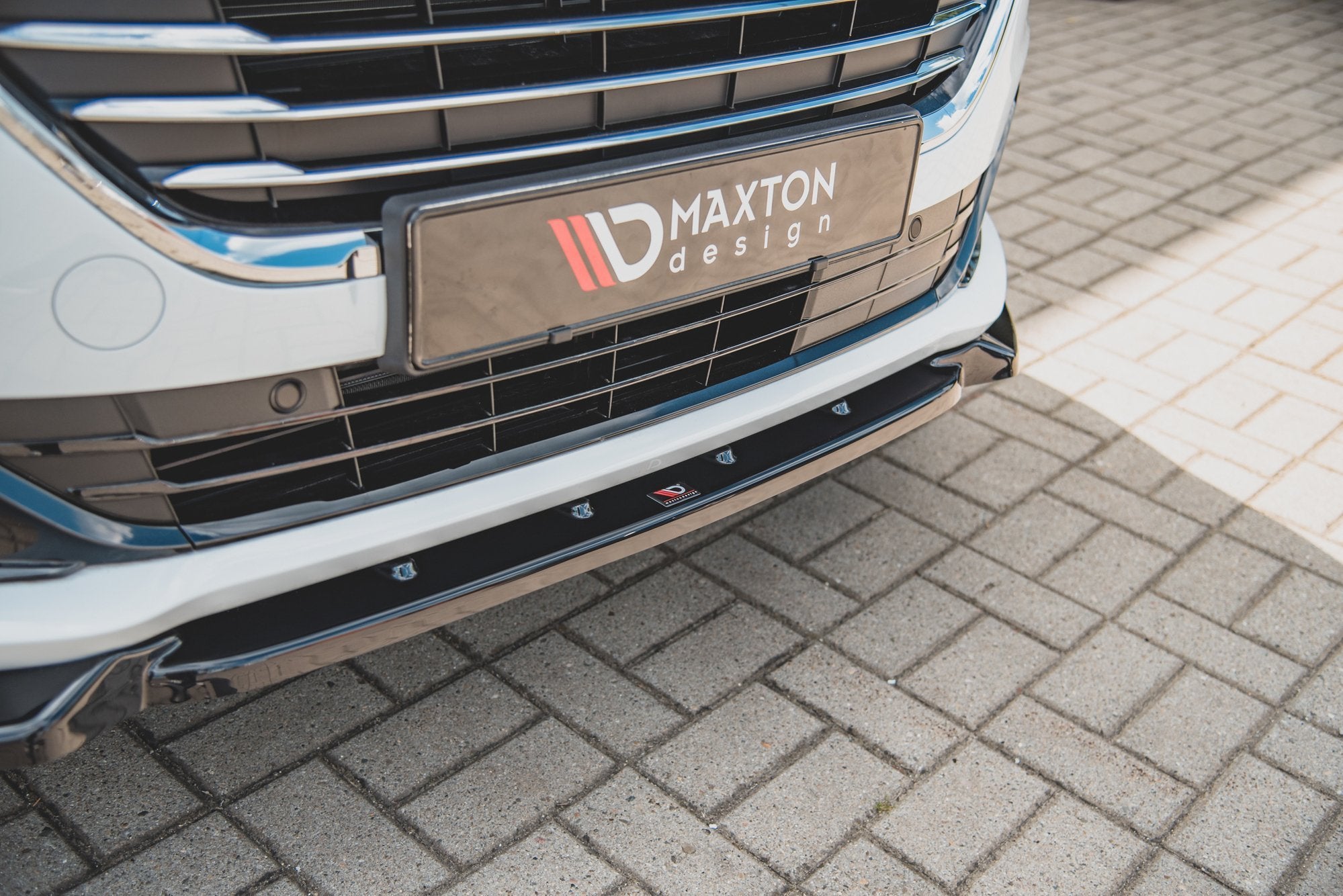 Maxton Design Street+ Spoilerlippe Front Ansatz passend für Ford Mondeo Mk5 Facelift schwarz Hochglanz