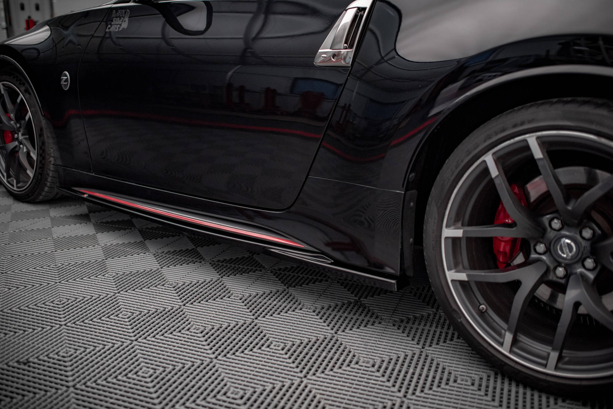 Maxton Design Street+ Seitenschweller Leisten V.2 passend für Nissan 370Z Nismo Facelift schwarz Hochglanz