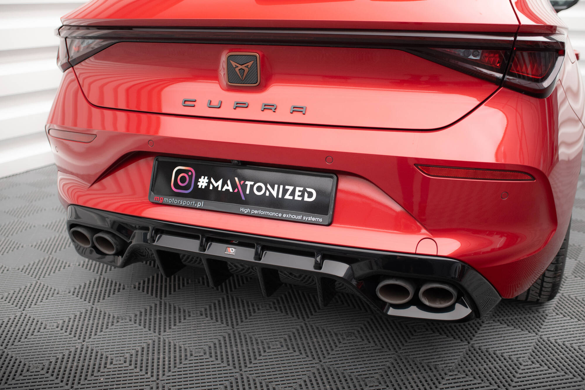 Maxton Design Diffusor Heck Ansatz passend für Cupra Leon Hatchback Mk1 schwarz Hochglanz