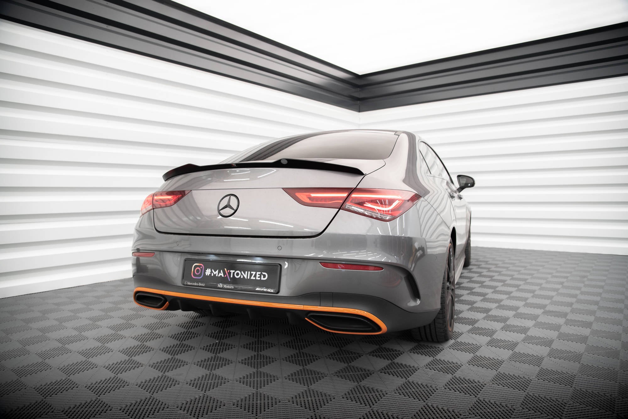 Maxton Design Spoiler CAP V.1 passend für Mercedes-Benz CLA Coupe C118 schwarz Hochglanz