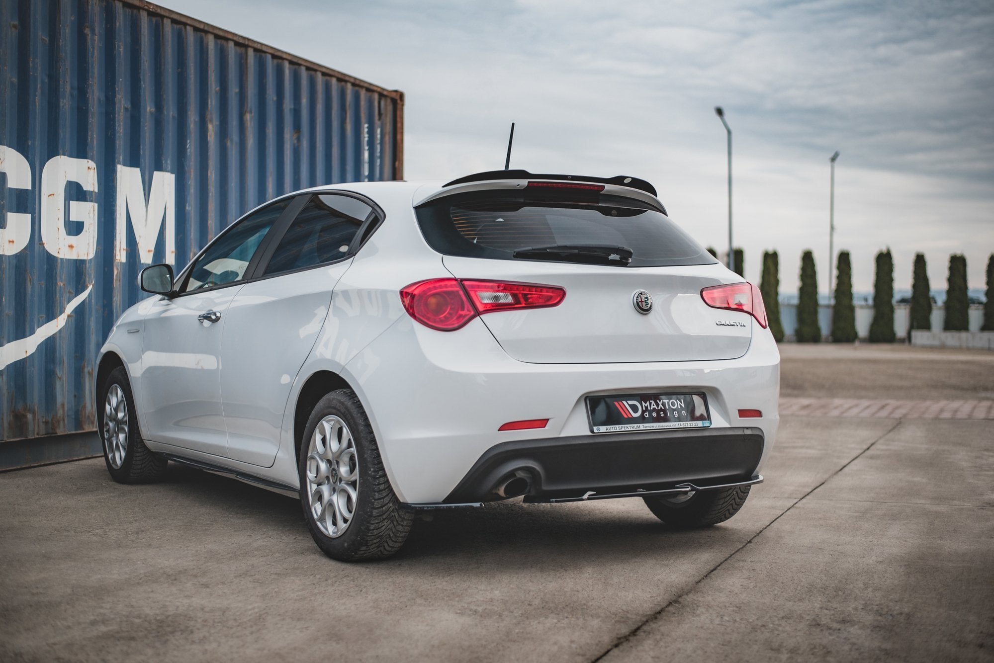 Maxton Design Heck Ansatz Flaps Diffusor V.1 für Alfa Romeo Giulietta Carbon Look