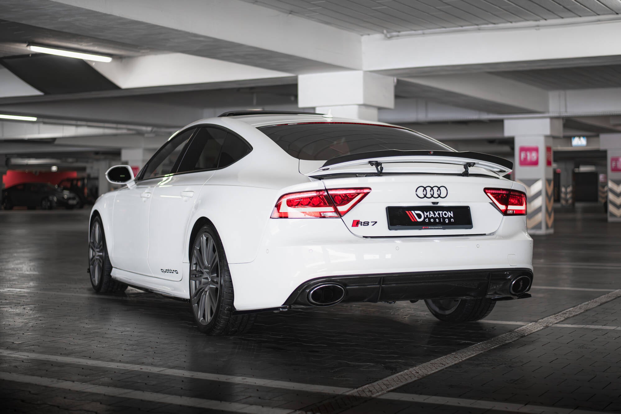 Maxton Design Heck Ansatz Flaps Diffusor V.2 passend für Audi RS7 C7 schwarz Hochglanz