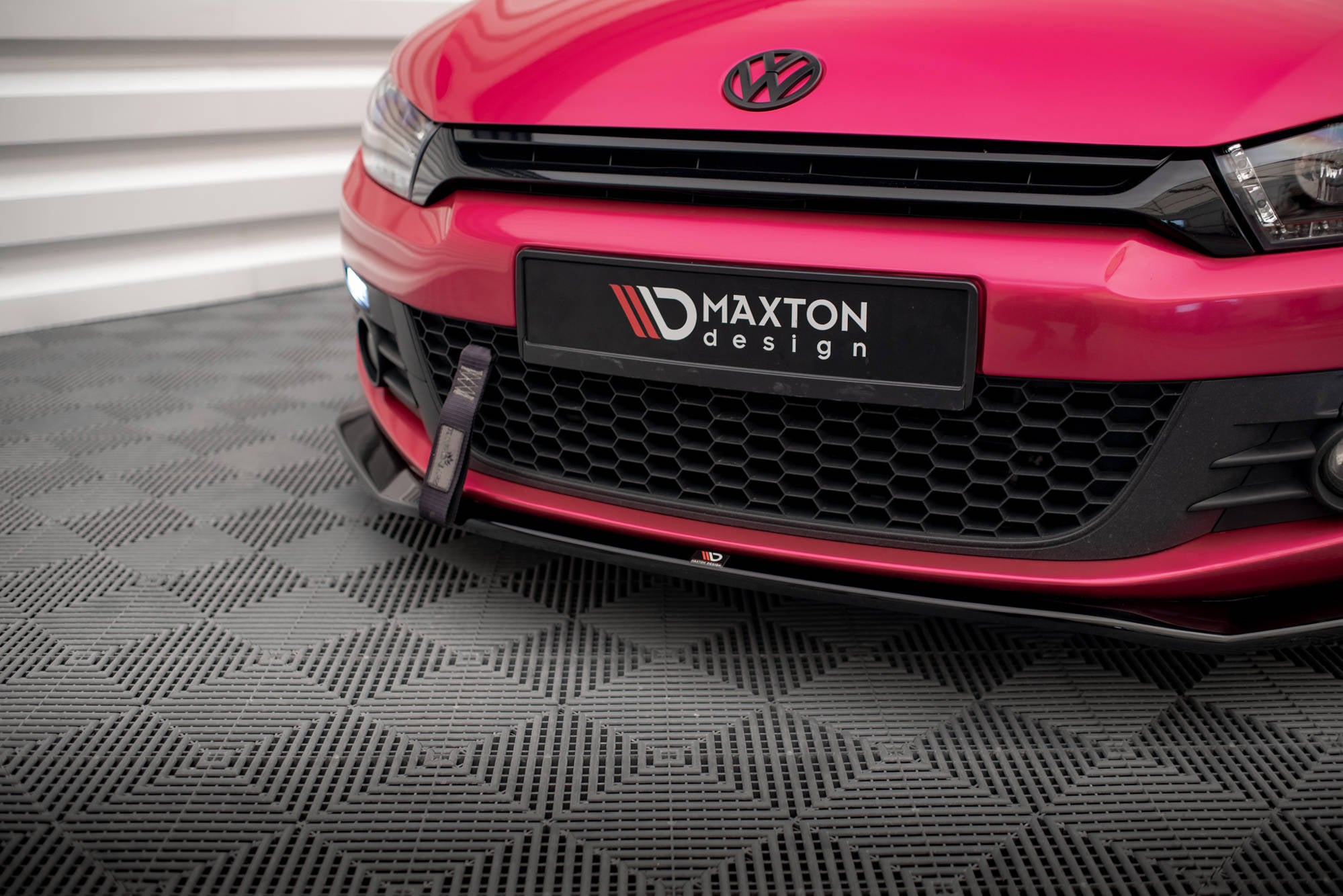 Maxton Design Street+ Spoilerlippe Front Ansatz V.2 passend für VW Scirocco Mk3 schwarz Hochglanz