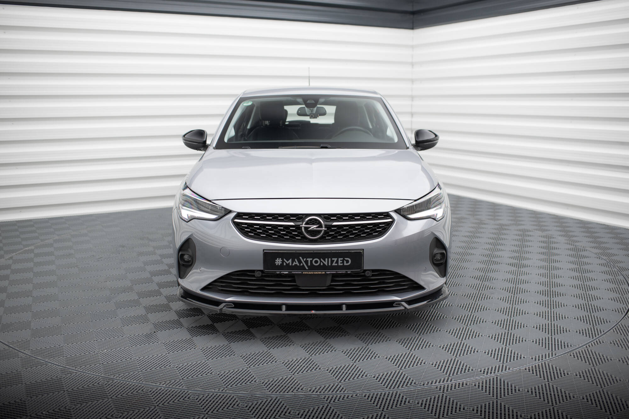 Maxton Design Street+ Spoilerlippe Front Ansatz V.1 passend für Opel Corsa F ( Mk6) schwarz Hochglanz