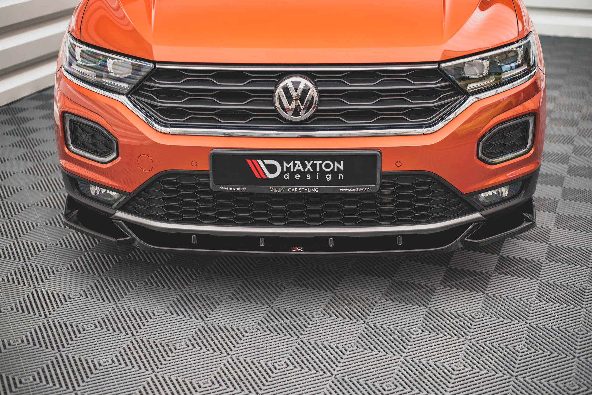 Maxton Design Street+ Spoilerlippe Front Ansatz V.1 passend für VW T-Roc Mk1 schwarz Hochglanz