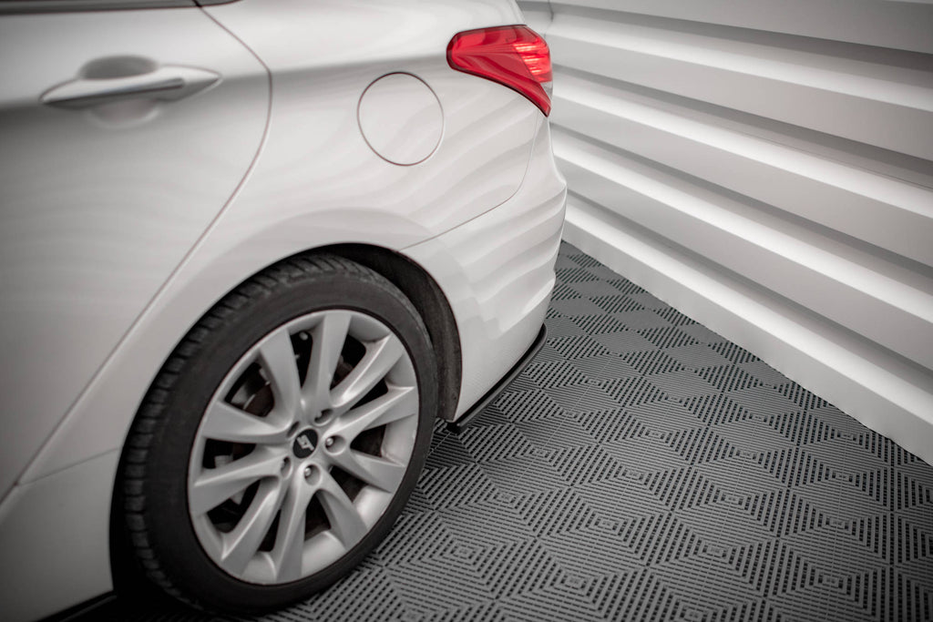 Maxton Design Heck Ansatz Flaps Diffusor passend für Hyundai I40 Mk1 schwarz Hochglanz