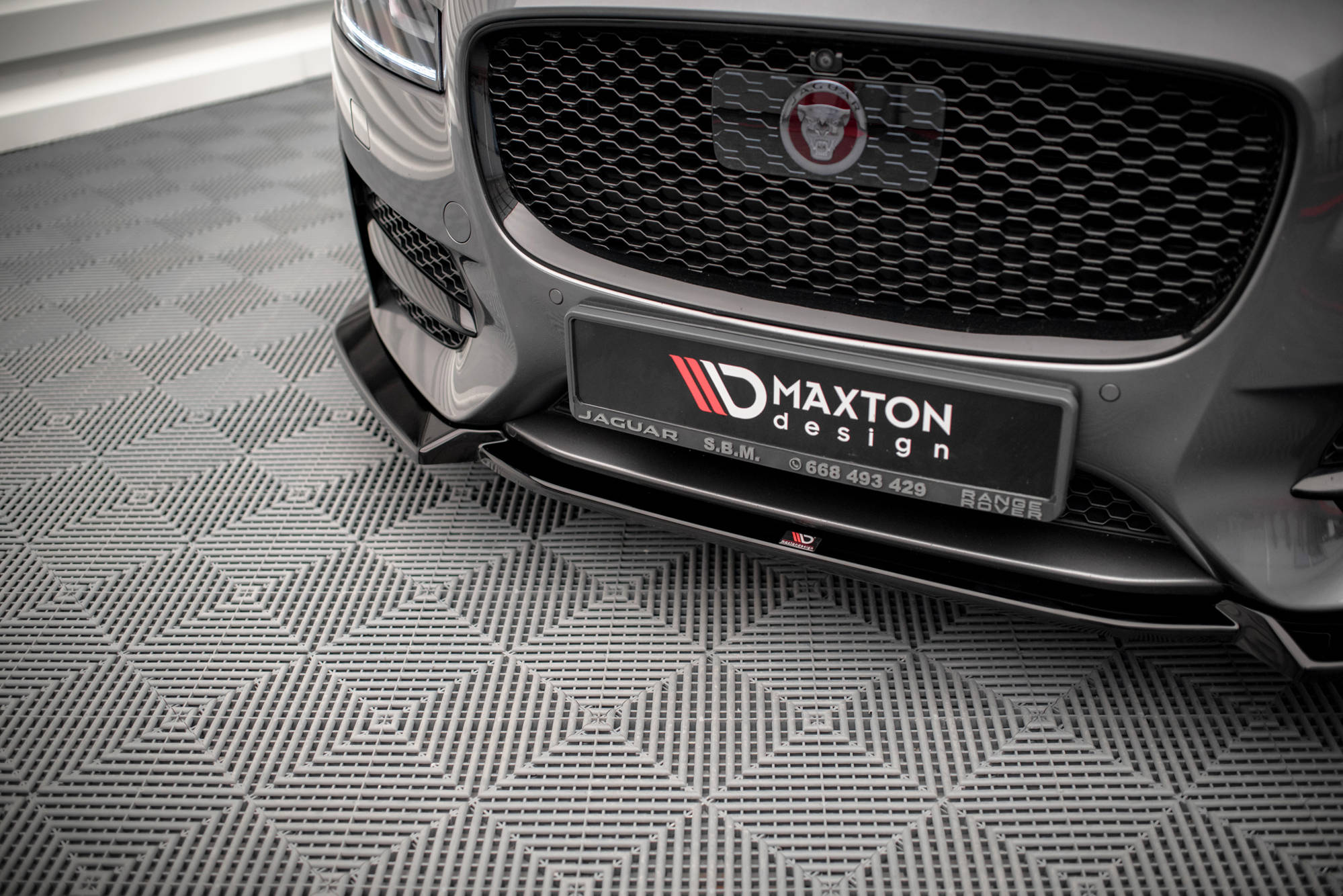 Maxton Design Street+ Spoilerlippe Front Ansatz V.2 passend für Jaguar XF R-Sport X260 schwarz Hochglanz