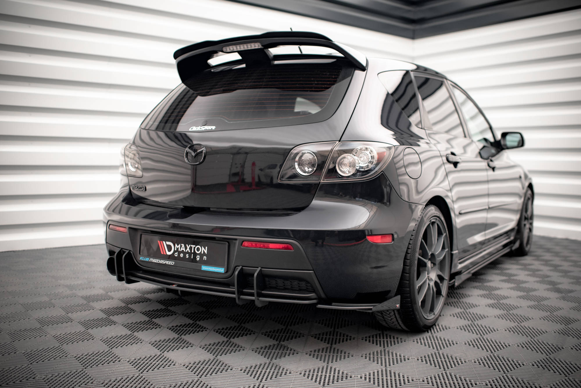Maxton Design Hintere Seiten Flaps passend für Mazda 3 MPS Mk1 schwarz Hochglanz