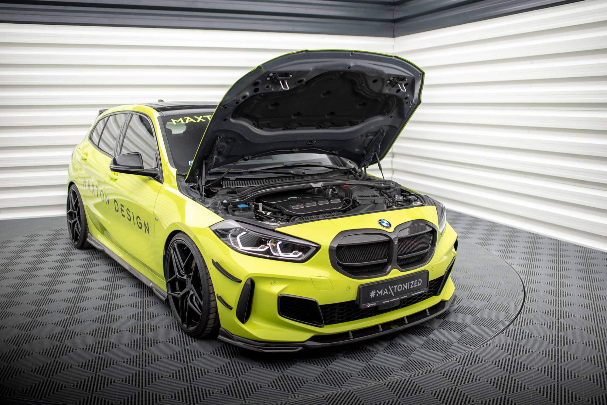 Maxton Design Carbon Fiber Strut Bar Cover BMW 1er F40 M135i für BMW 1er F40