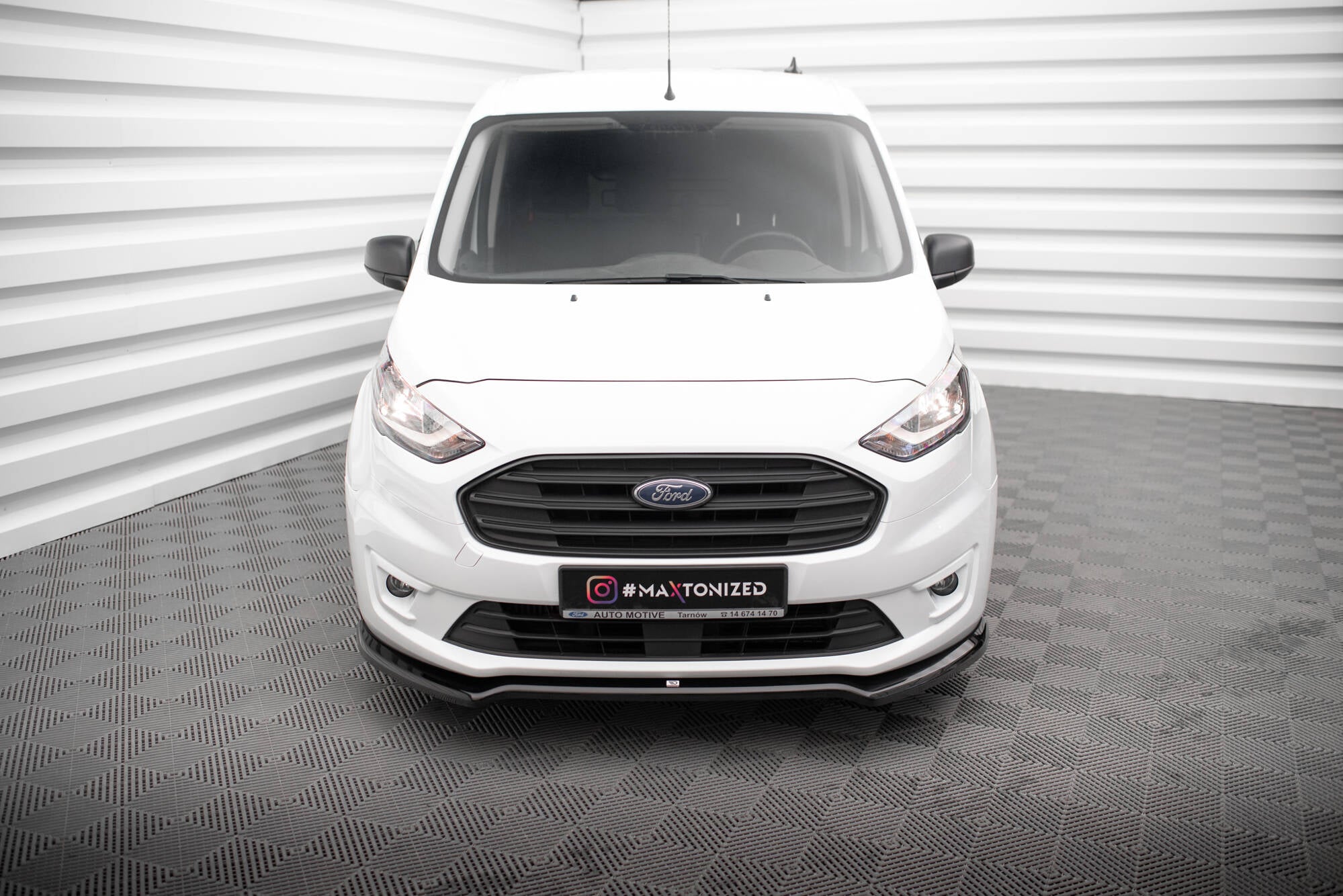 Maxton Design Street+ Spoilerlippe Front Ansatz V.1 passend für Ford Transit Connect Mk2 Facelift schwarz Hochglanz