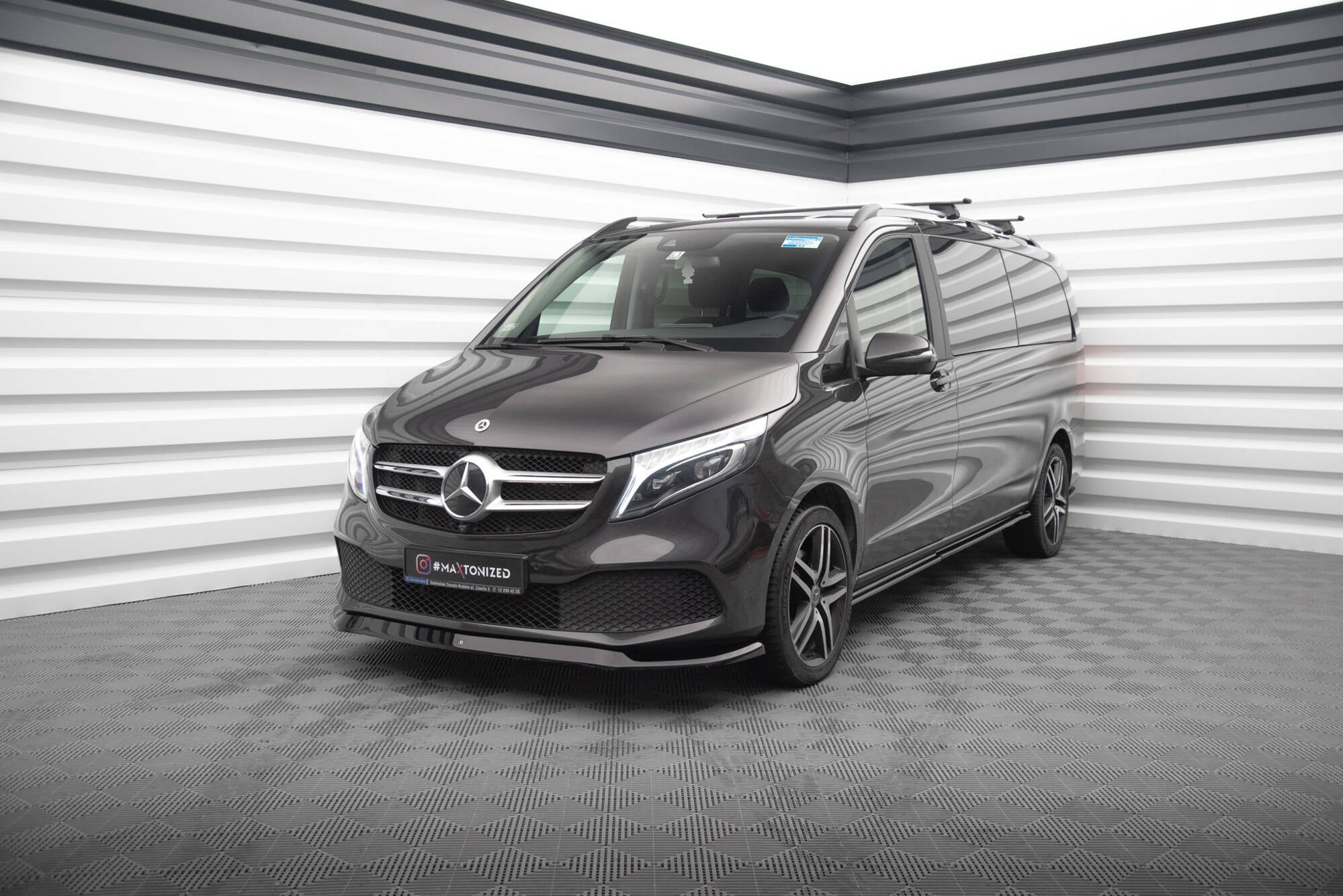Maxton Design Street+ Spoilerlippe Front Ansatz V.1 passend für Mercedes-Benz V-Klasse W447 Facelift schwarz Hochglanz