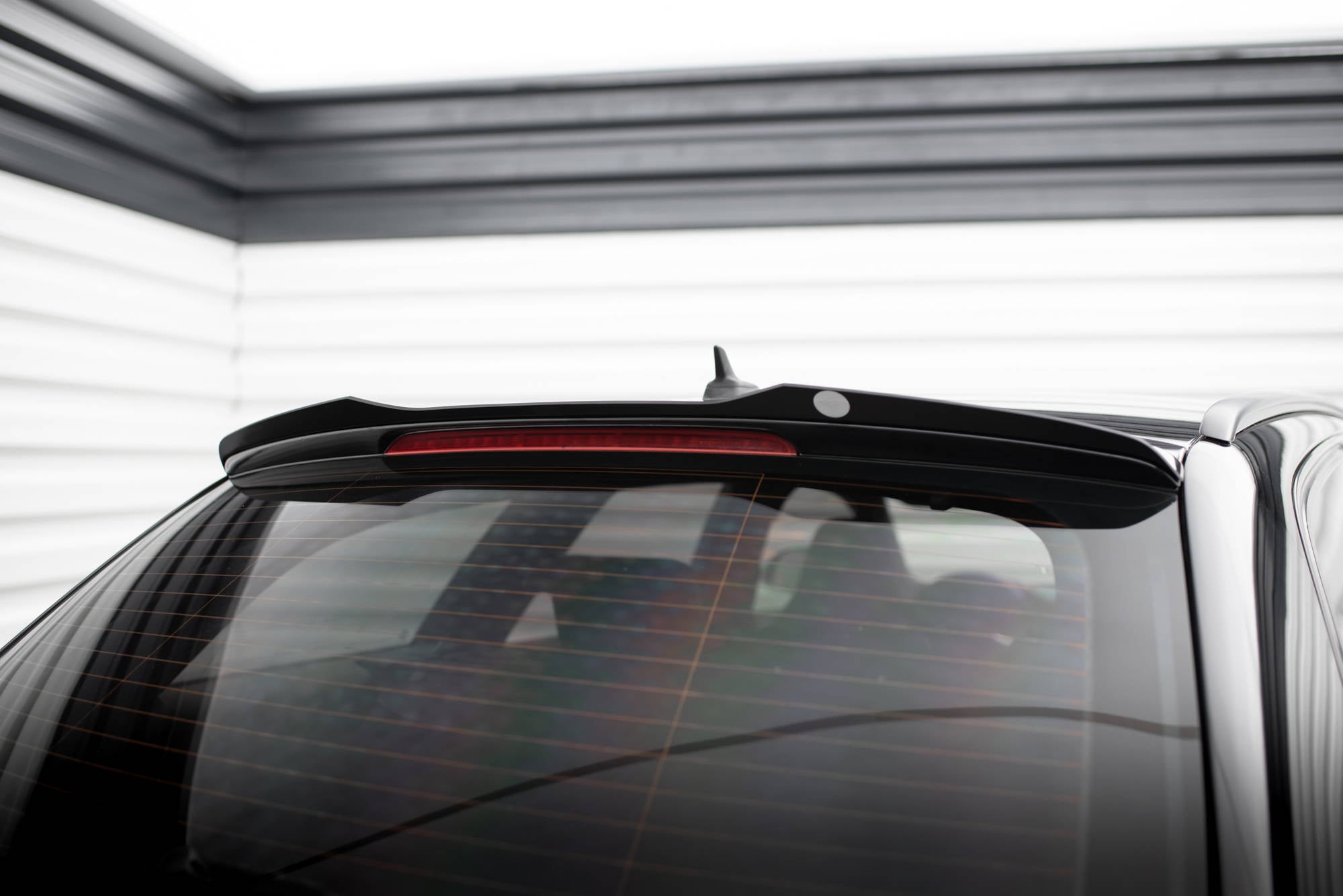 Maxton Design Spoiler CAP passend für Audi RS6 Avant C6 schwarz Hochglanz