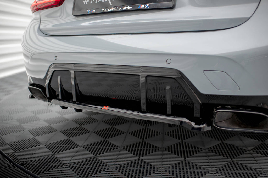 Maxton Design Street+ Mittlerer Diffusor RACE passend für V.1 BMW M340i G20 / G21 Facelift schwarz Hochglanz