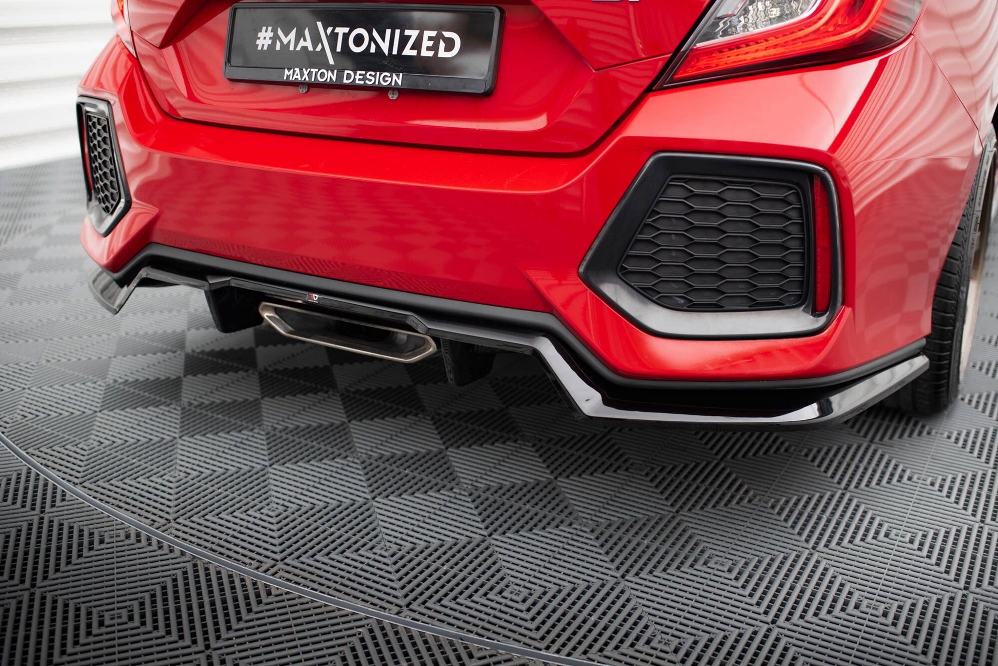 Maxton Design Street+ Mittlerer Diffusor RACE passend für Honda Civic SI Mk10 schwarz Hochglanz