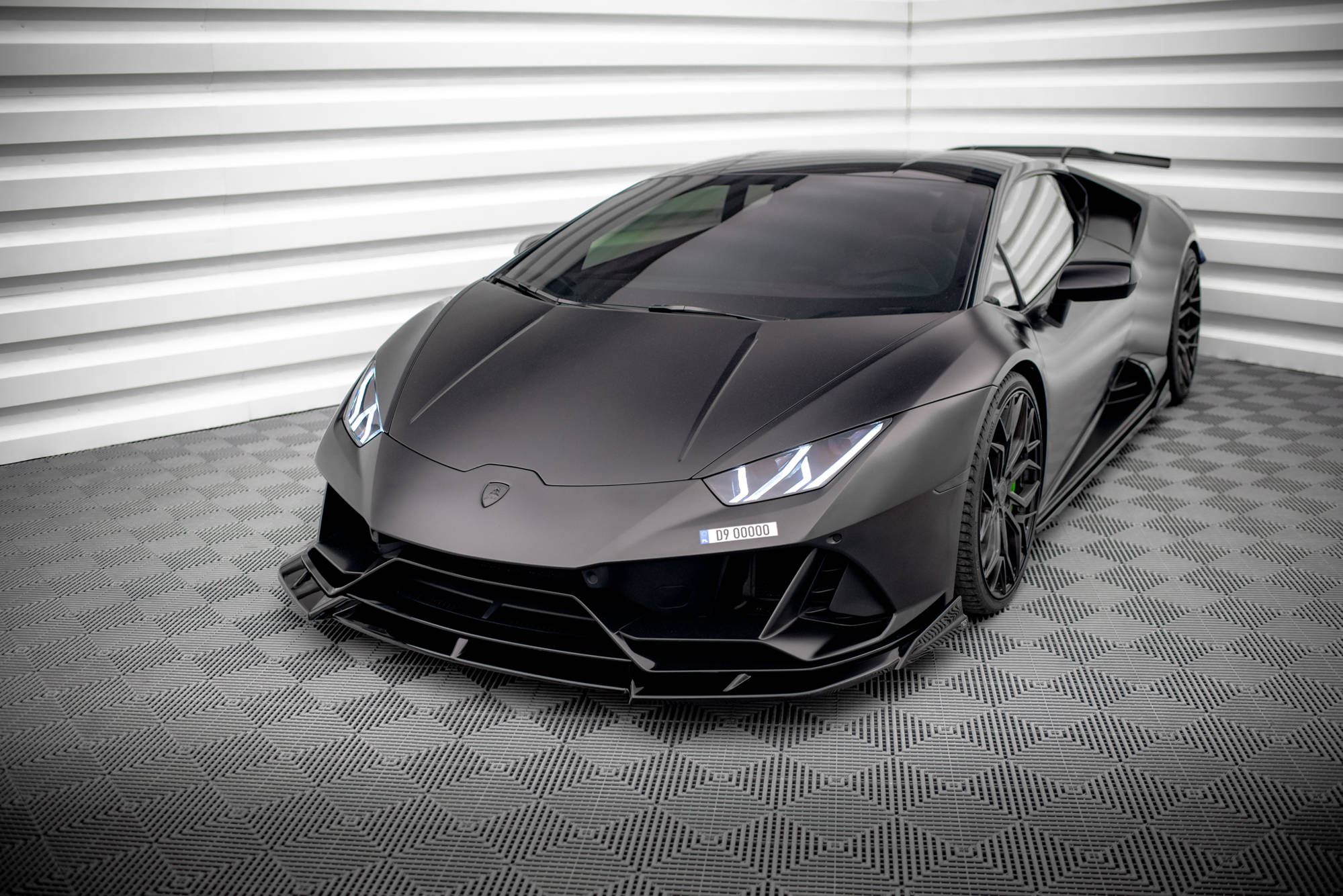 Maxton Design Street+ Spoilerlippe Front Ansatz passend für Lamborghini Huracan EVO AWD schwarz Hochglanz