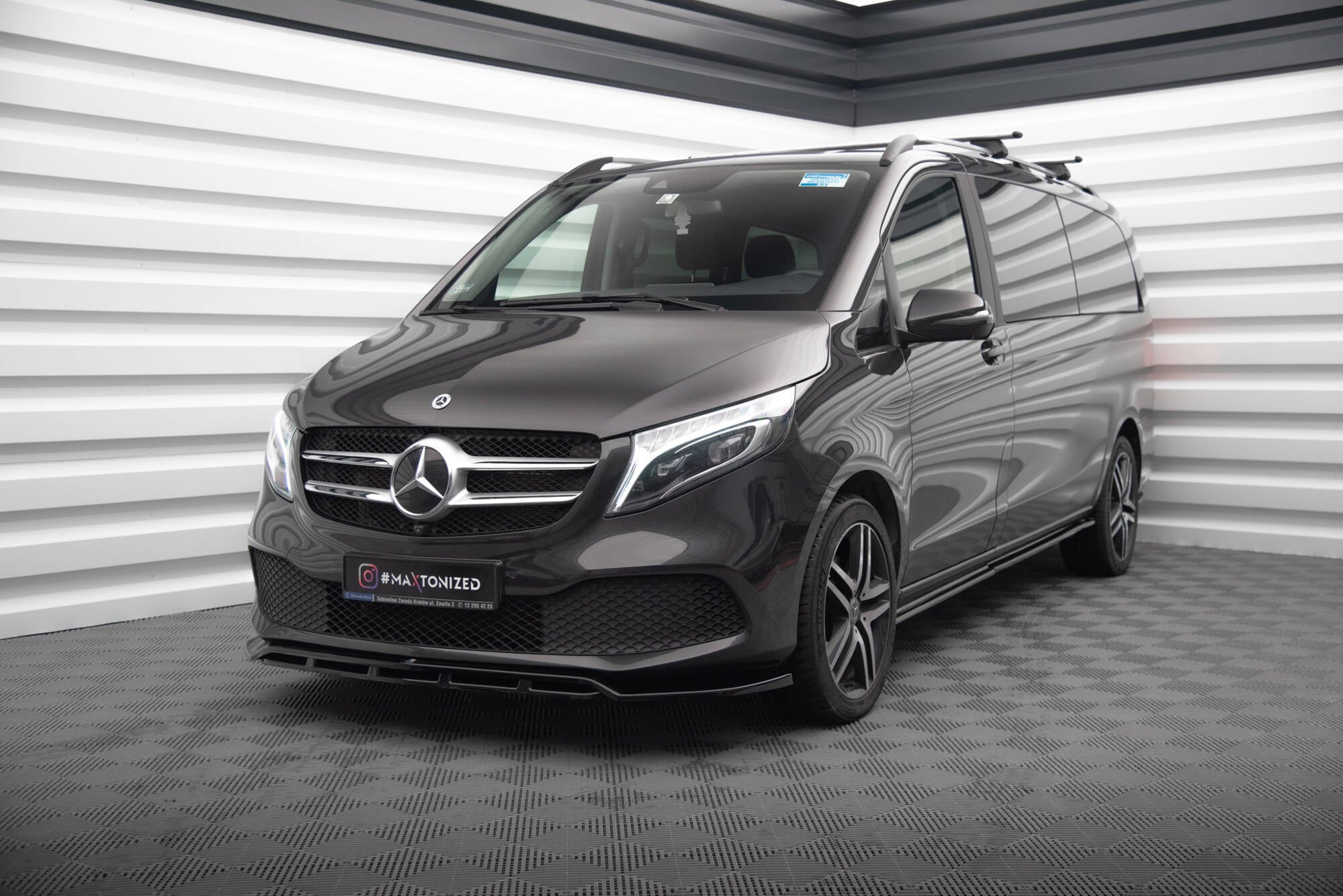 Maxton Design Street+ Spoilerlippe Front Ansatz V.2 passend für Mercedes-Benz V-Klasse W447 Facelift schwarz Hochglanz