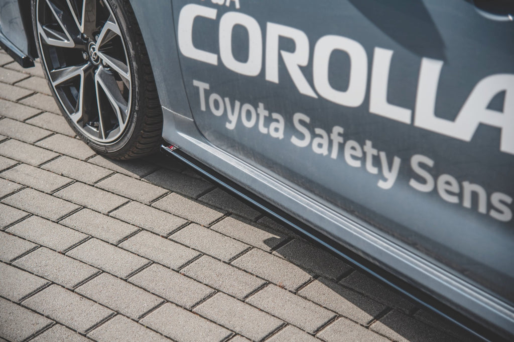 Maxton Design Street+ Seitenschweller Leisten passend für Toyota Corolla XII Limousine schwarz Hochglanz