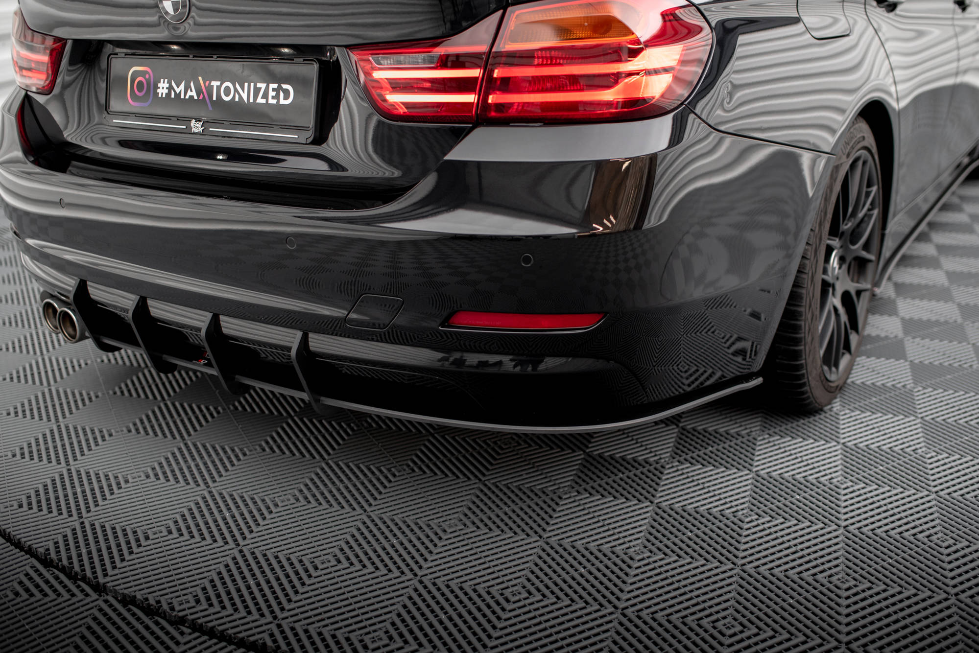 Maxton Design Street Pro Heckschürze passend für BMW 4er Gran Coupe F36