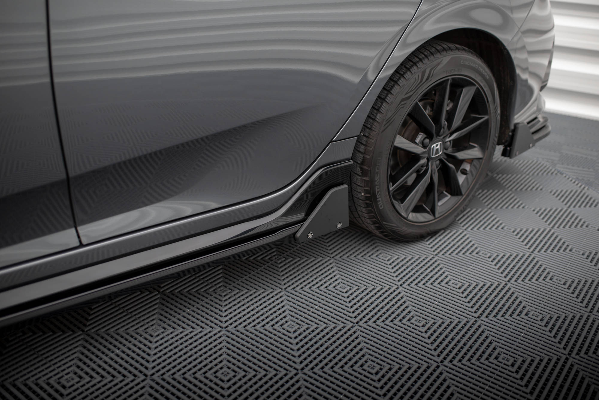 Maxton Design Street+ Seitenschweller Leisten + Flaps passend für Honda Civic Sport Mk 10