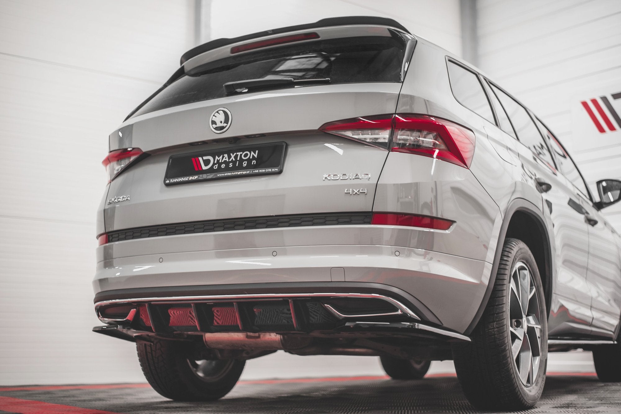 Maxton Design Diffusor Heck Ansatz passend für Skoda Kodiaq Sportline Mk1 / Mk1 Facelift schwarz Hochglanz