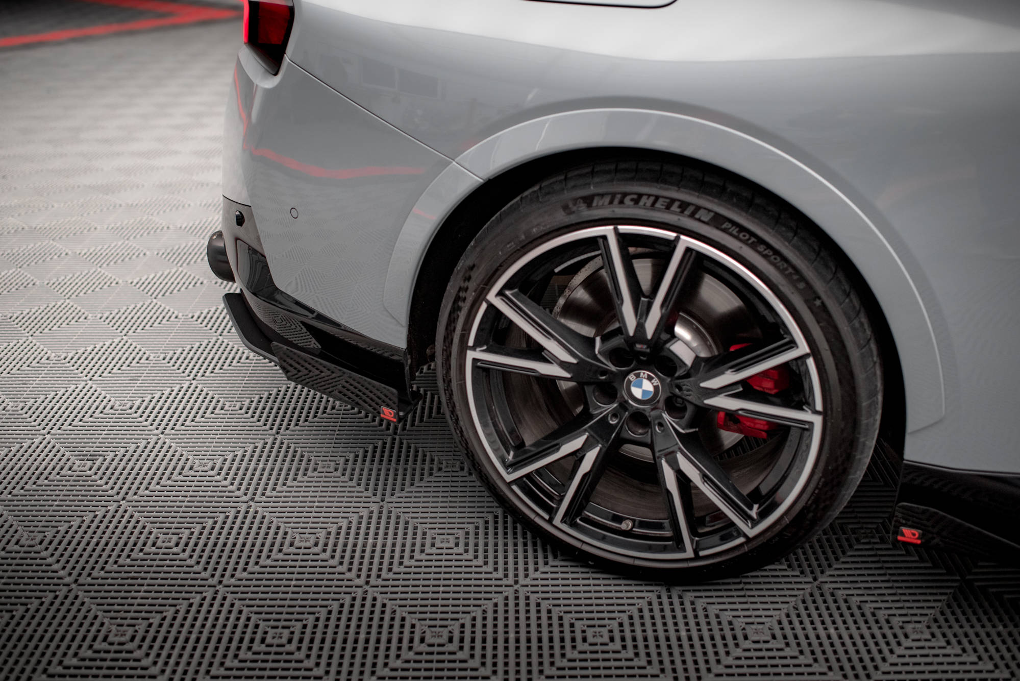Maxton Design Street Pro Heck Ansatz Flaps Diffusor + Flaps passend für BMW 2 Coupe M240i G42 schwarz Hochglanz
