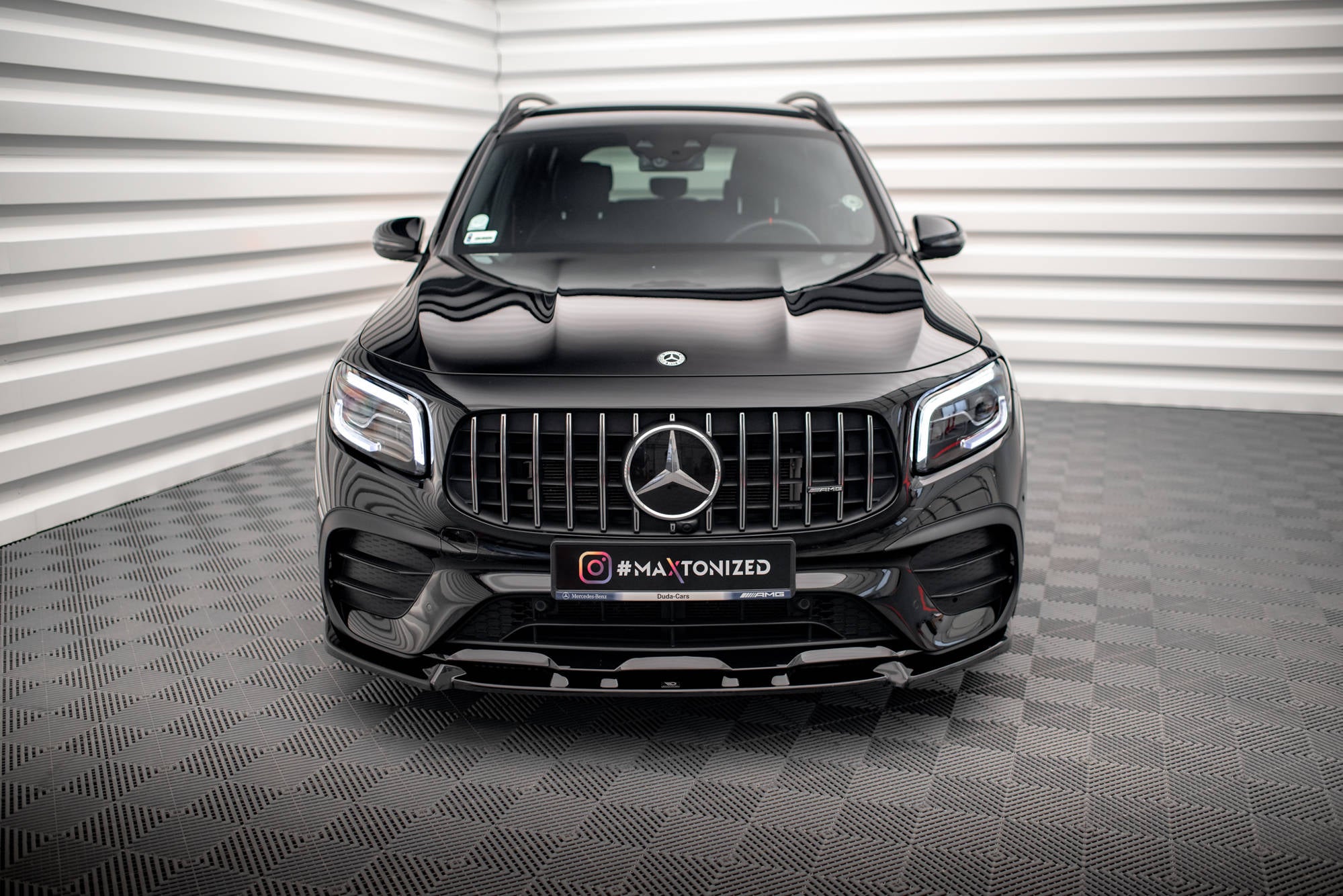 Maxton Design Street+ Spoilerlippe Front Ansatz V.1 passend für Mercedes-AMG GLB 35 / AMG-Line X247 schwarz Hochglanz