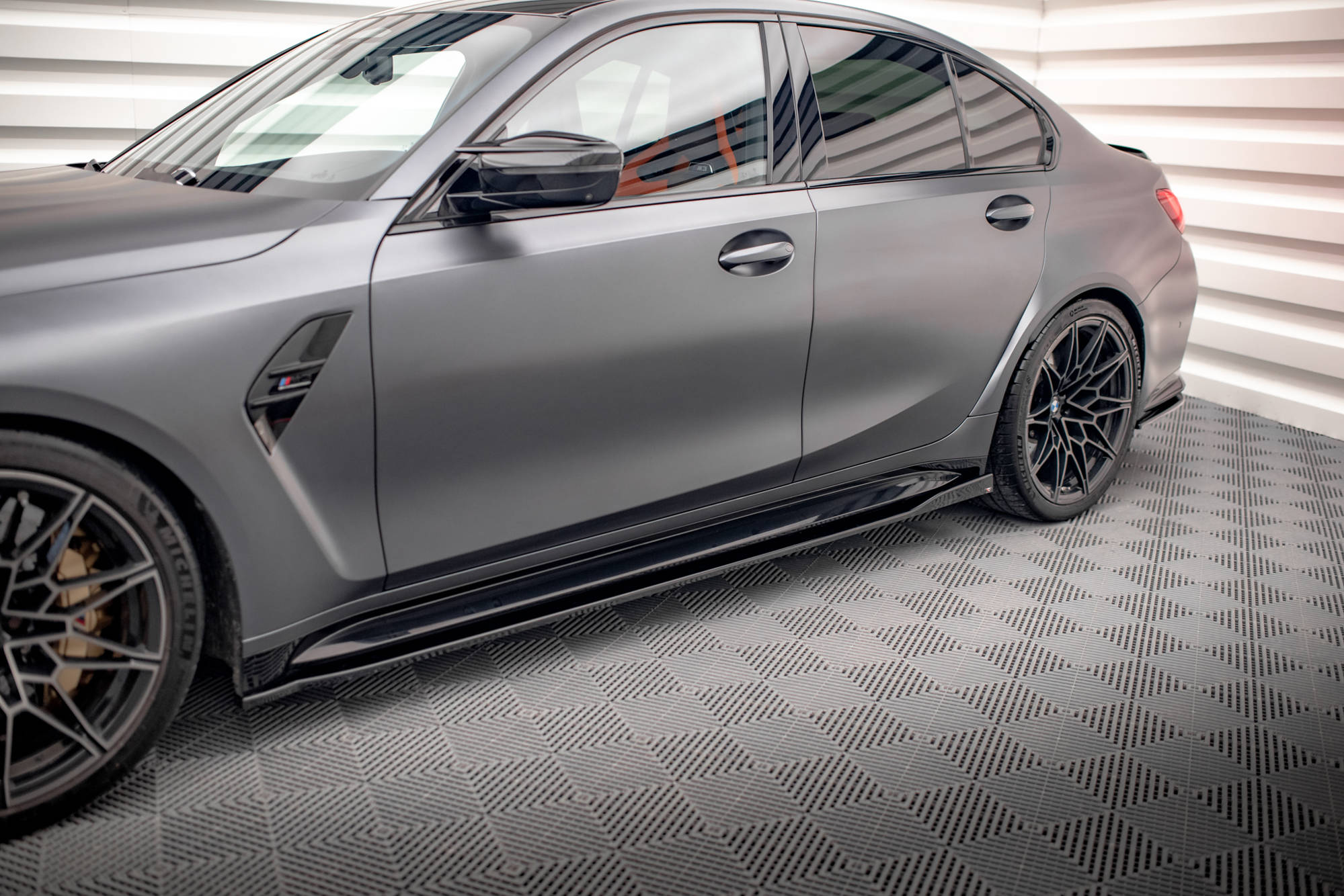 Maxton Design Street+ Seitenschweller Leisten V.2 passend für BMW M3 Limousine / Touring G80 / G81 schwarz Hochglanz