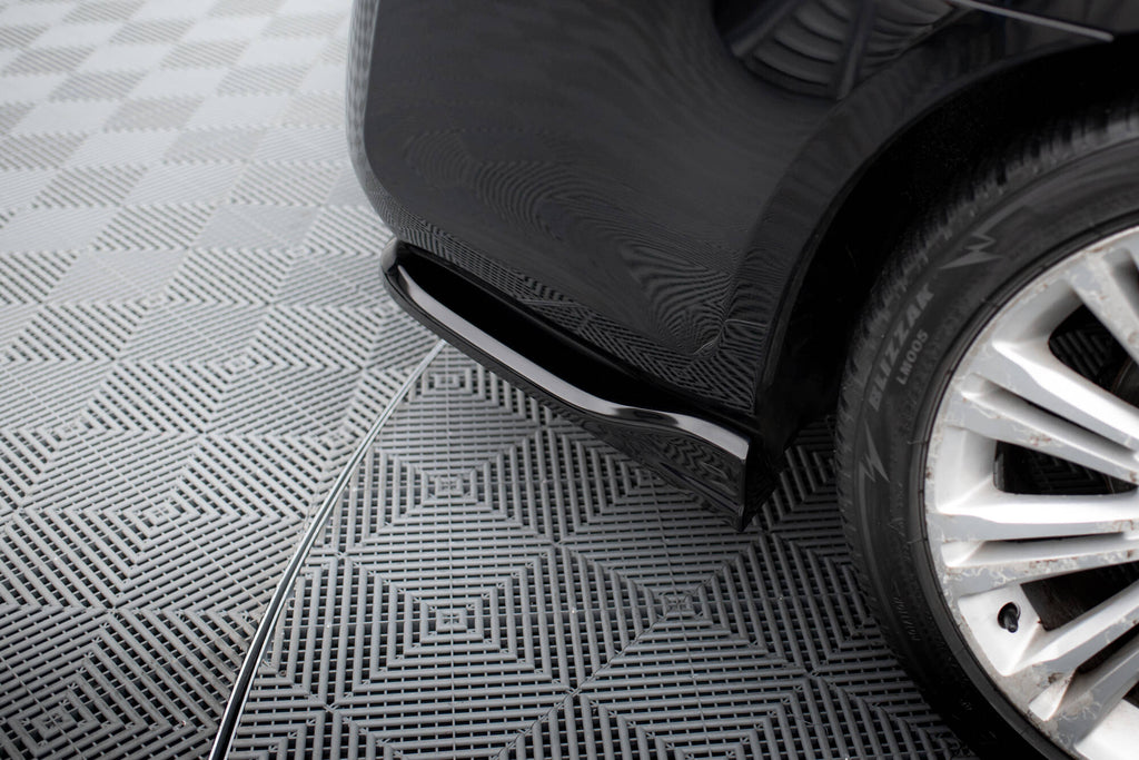 Maxton Design Heck Ansatz Flaps Diffusor passend für Chrysler 300 Mk2 schwarz Hochglanz