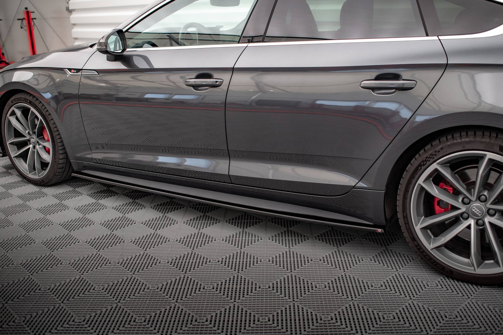 Maxton Design Street+ Seitenschweller Leisten passend für Audi S5 / A5 S-Line F5 Sportback schwarz Hochglanz
