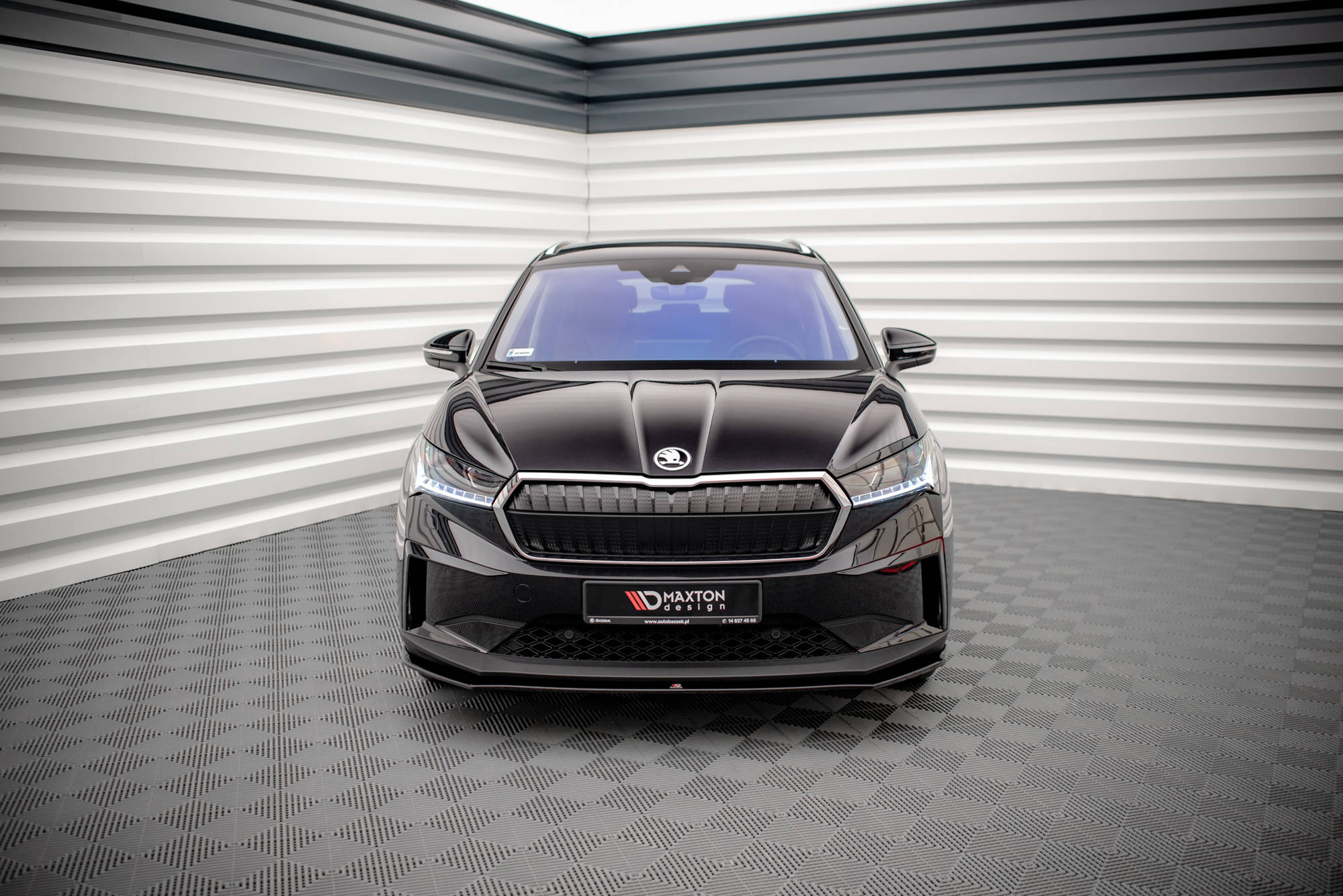 Maxton Design Street+ Spoilerlippe Front Ansatz V.1 passend für Skoda Enyaq iV schwarz Hochglanz