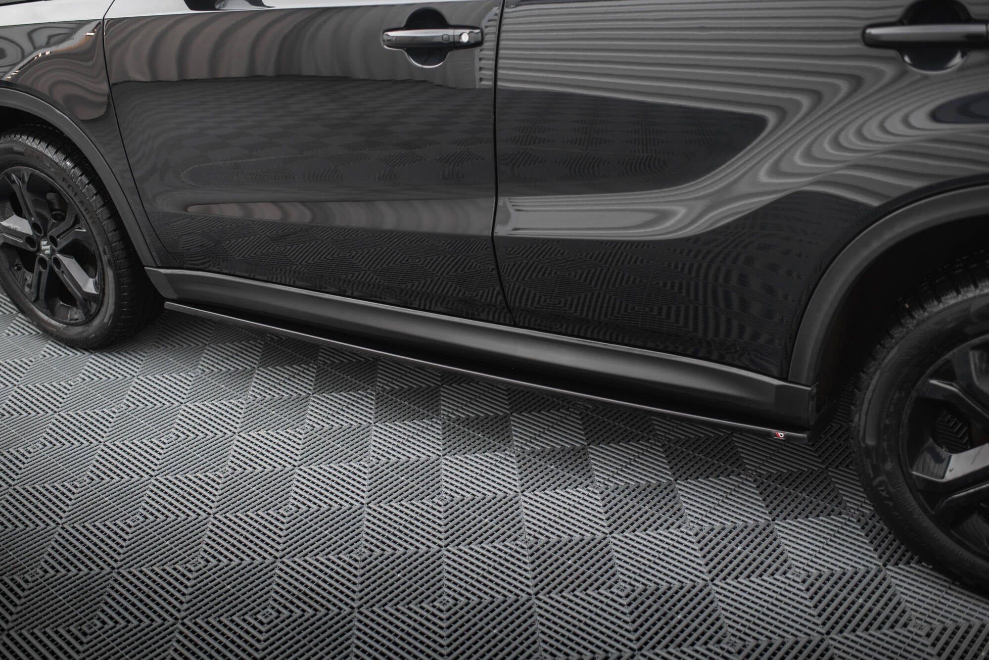 Maxton Design Street+ Seitenschweller Leisten passend für Suzuki Vitara S Mk2 schwarz Hochglanz